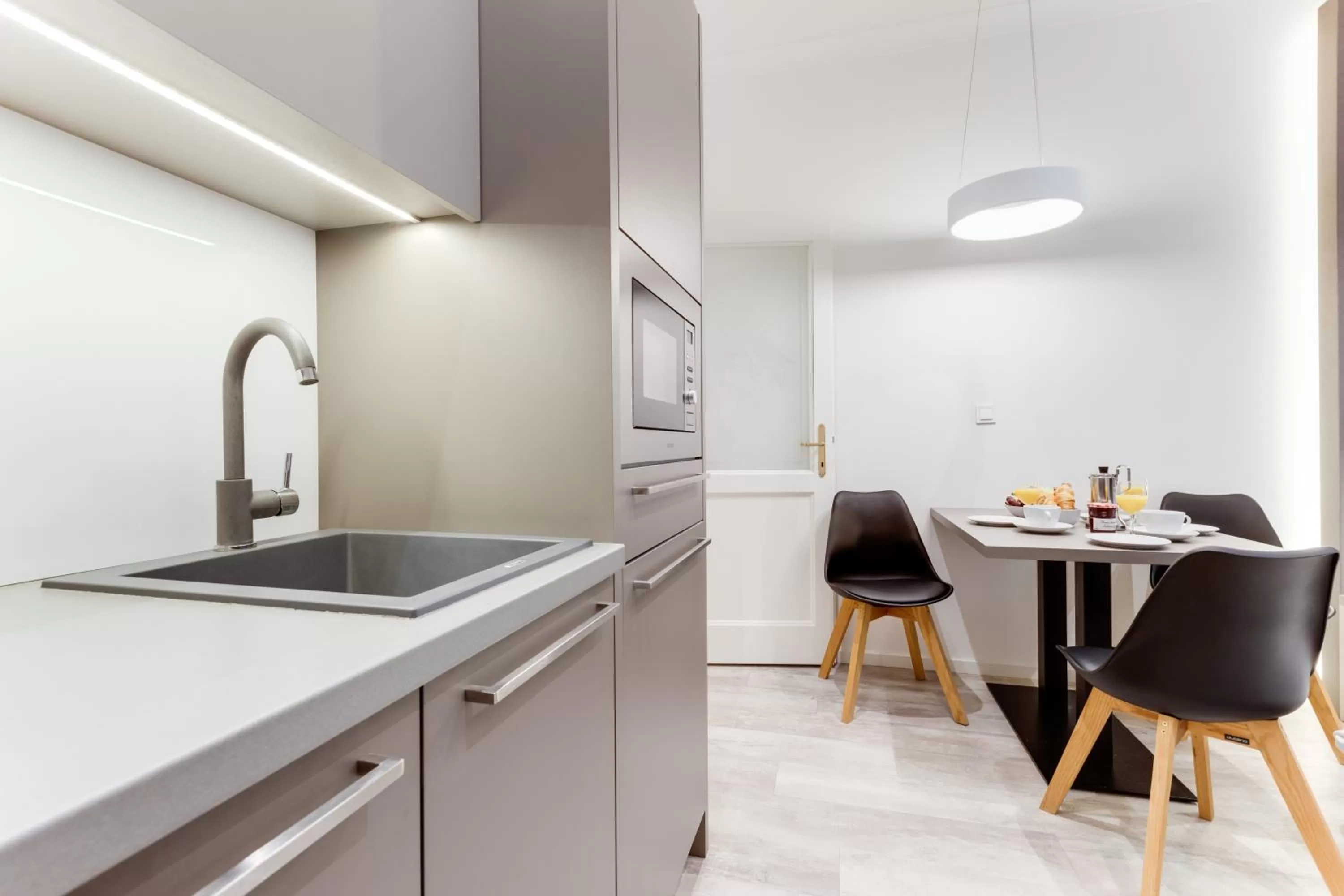 Lampi Aparthotel Prague