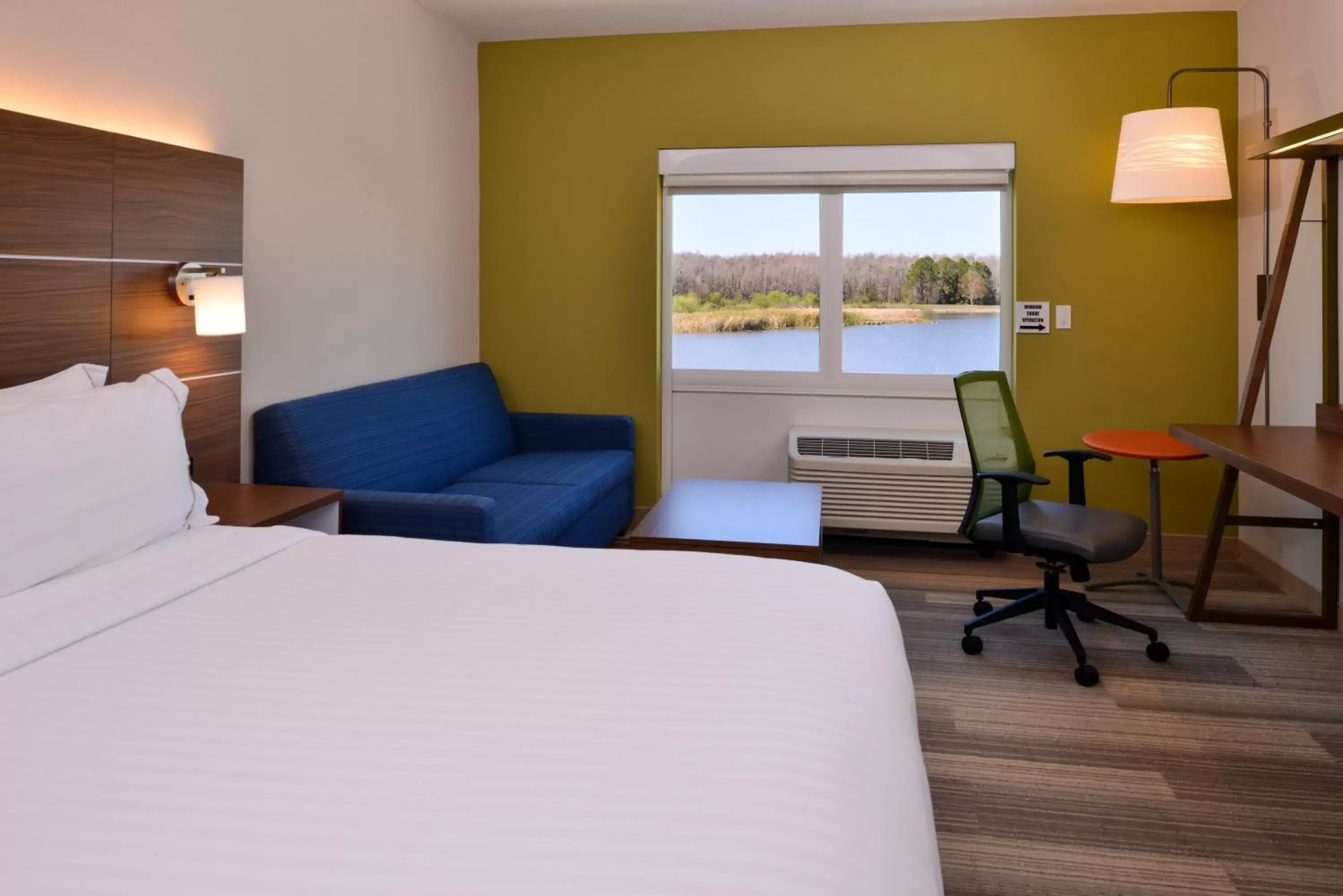 Suite - Hearing Accessible - Non-Smoking in Holiday Inn Express & Suites Trinity by IHG Suite - Hearing Accessible - Non-Smoking in Holiday Inn Express & Suites Trinity by IHG