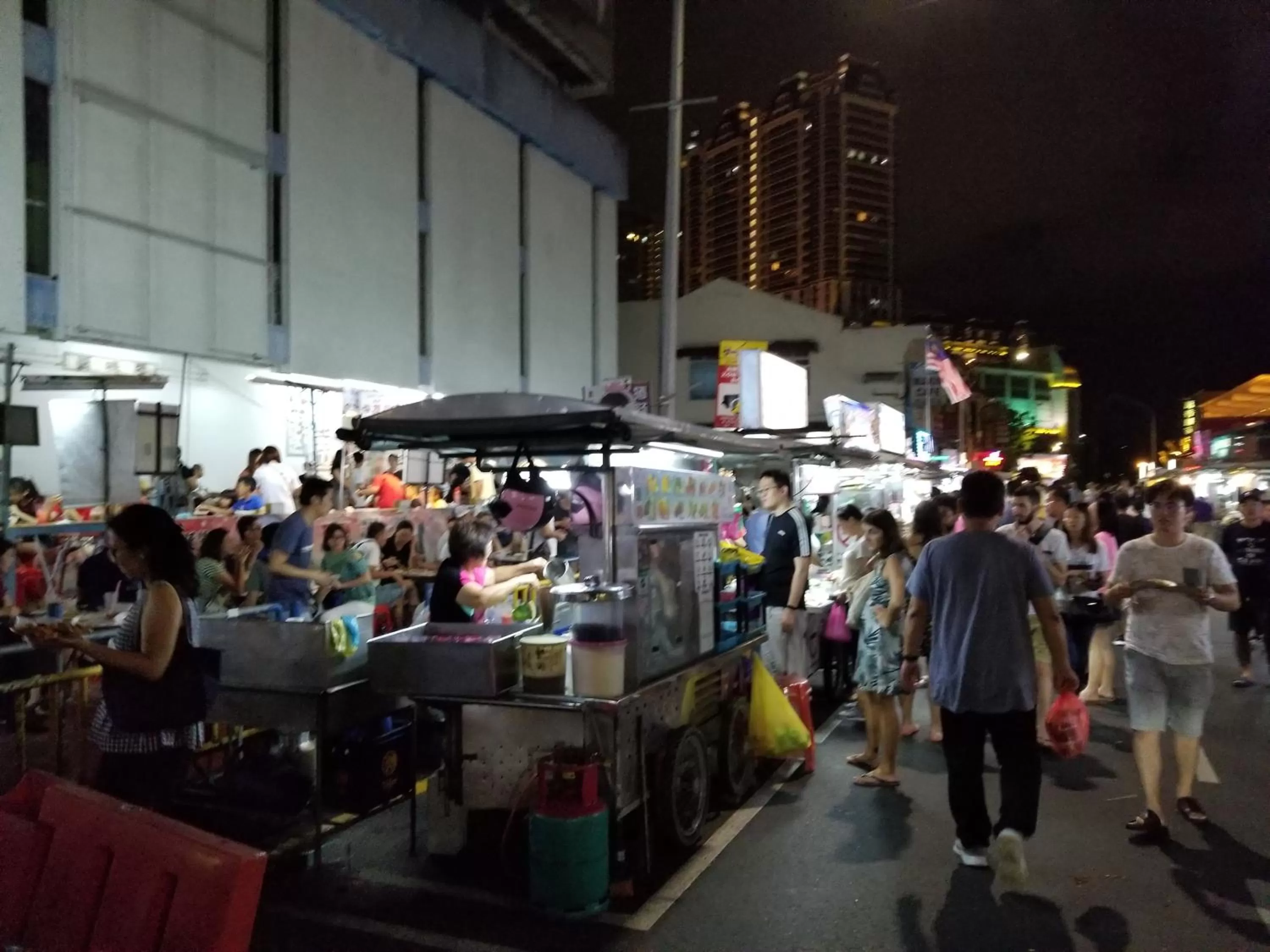 Restaurant/places to eat in HelicoNia Hotel