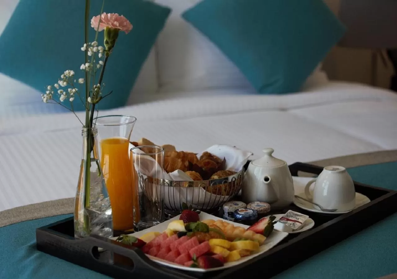 Bedroom, Bed in Swiss-Belresidences Juffair