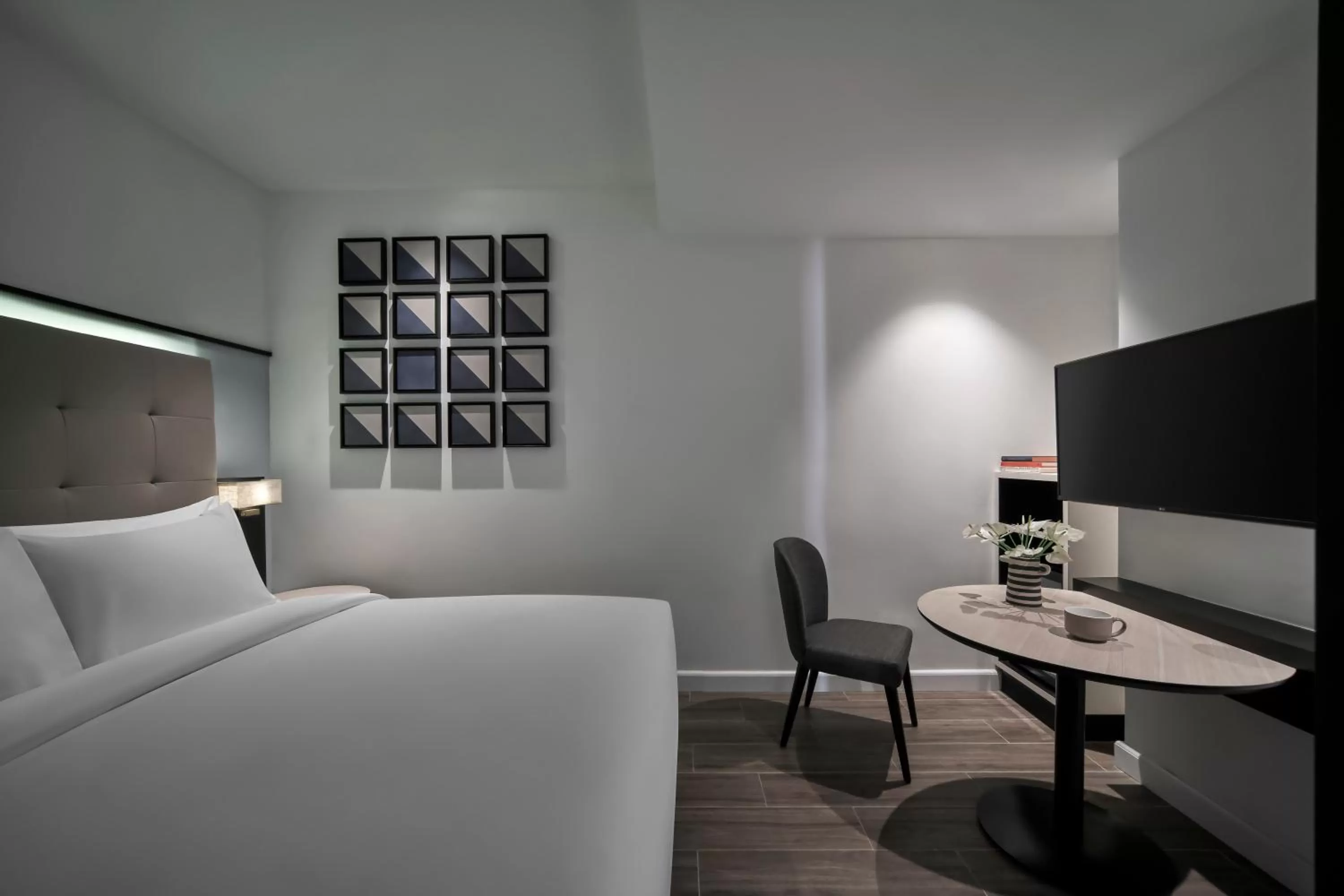 Bed in M Village Hotel Tôn Thất Đạm