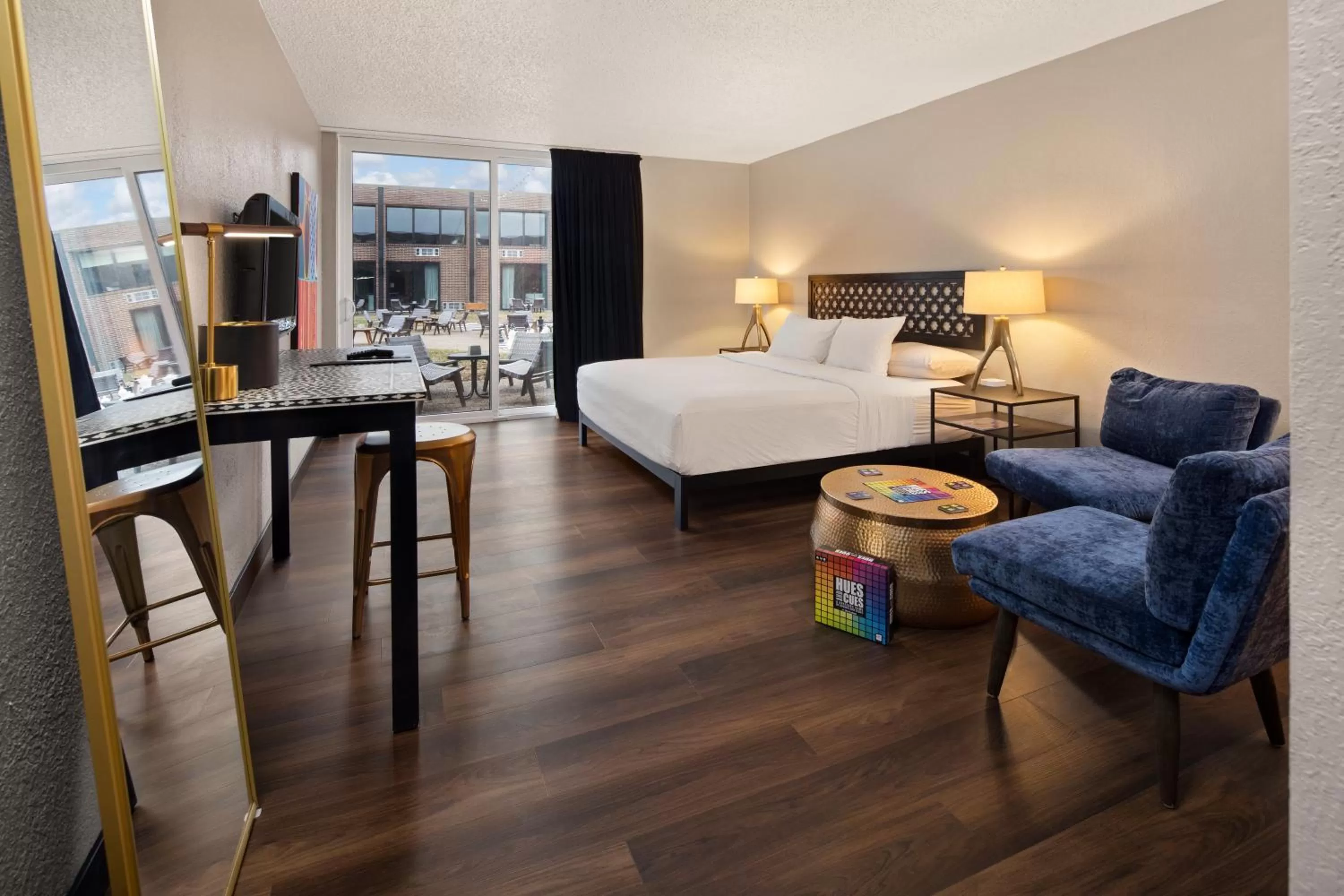 Bed in The Highlander Hotel, Ascend Hotel Collection