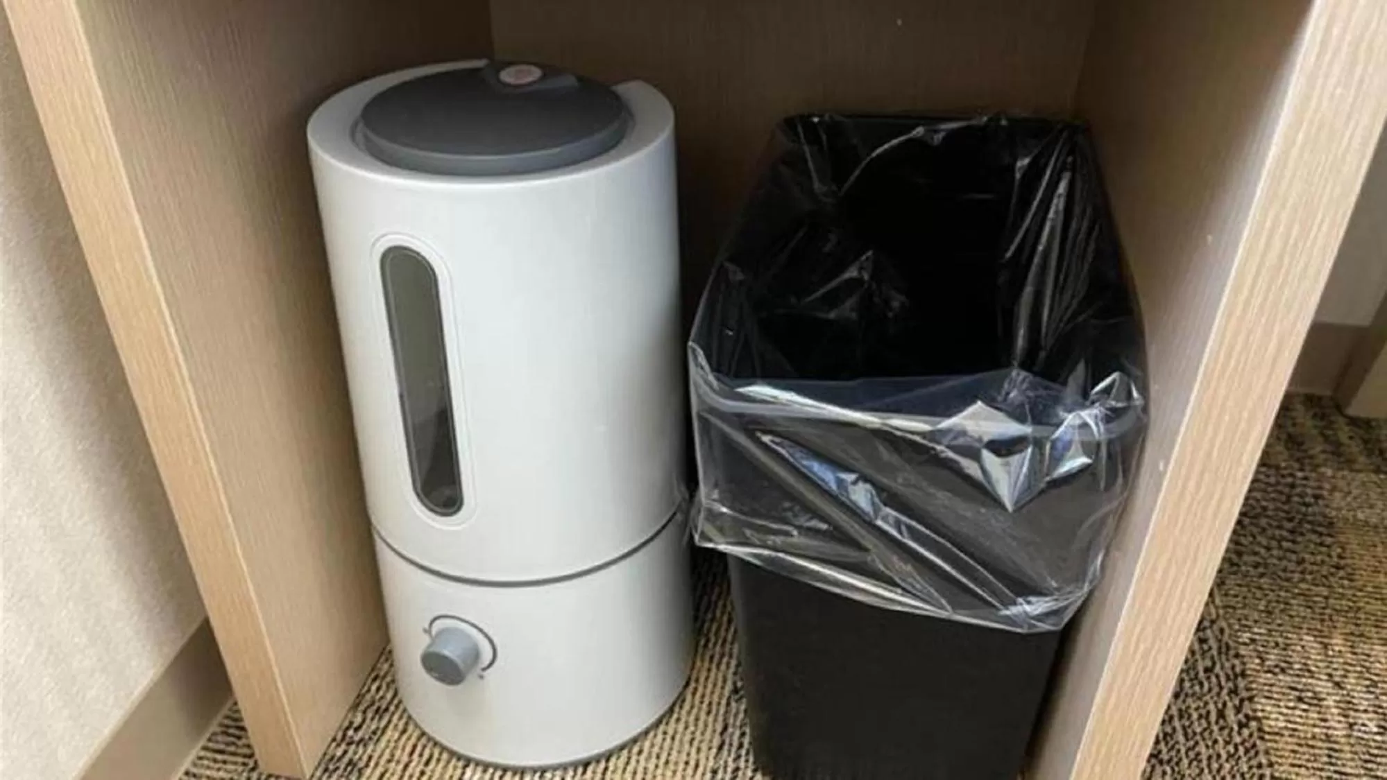 Photo of the whole room in Toyoko Inn Nagoya-eki Shinkansen-guchi