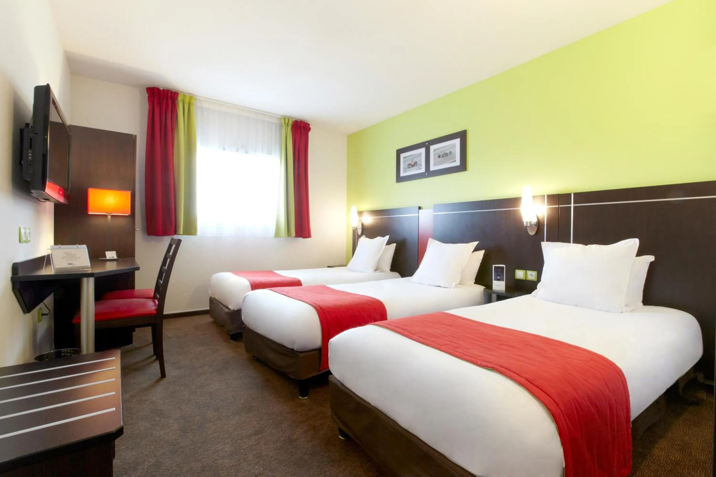 Photo of the whole room, Bed in Enzo Hotels Thionville by Kyriad Direct