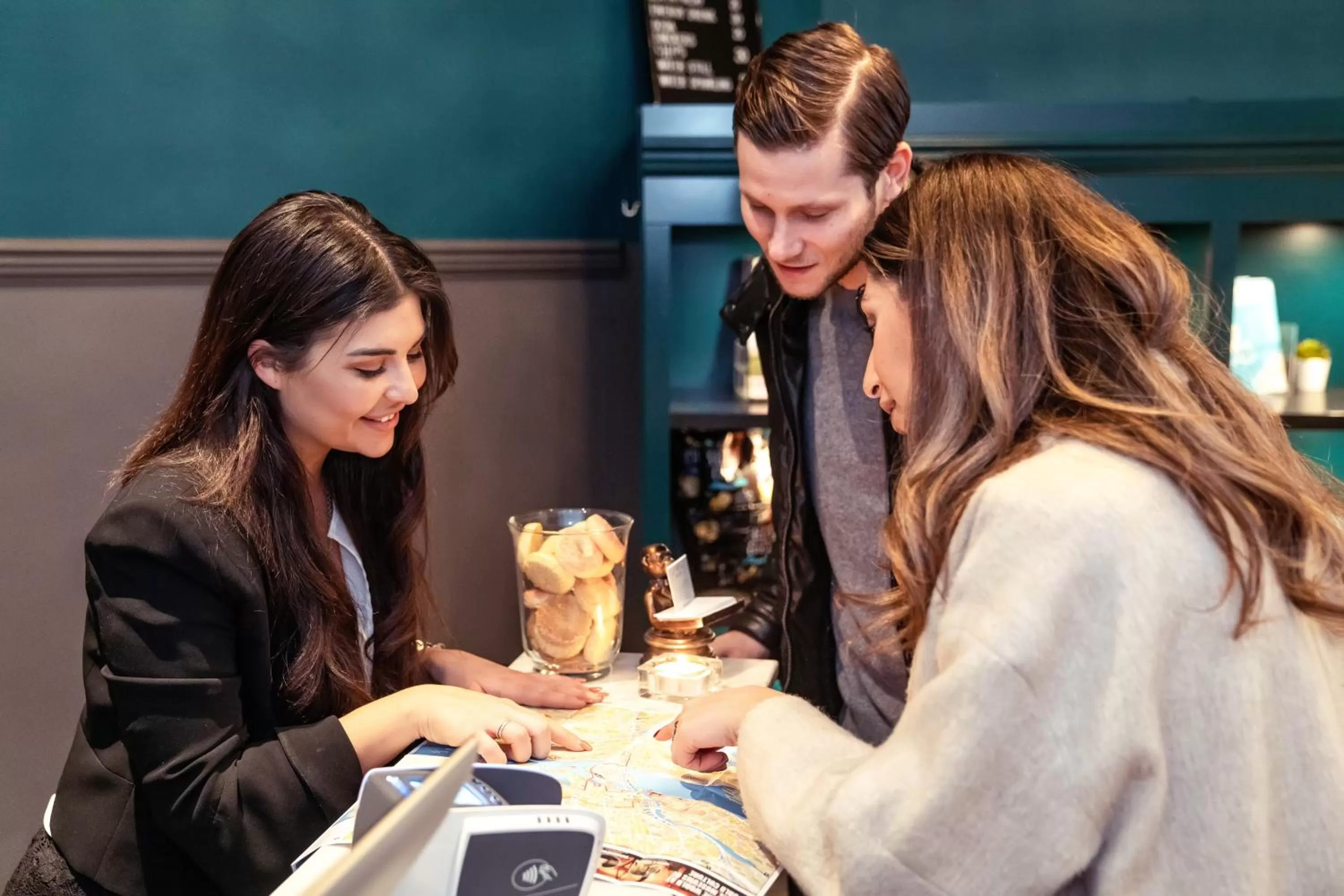 Lobby or reception in Queen's Hotel by First Hotels