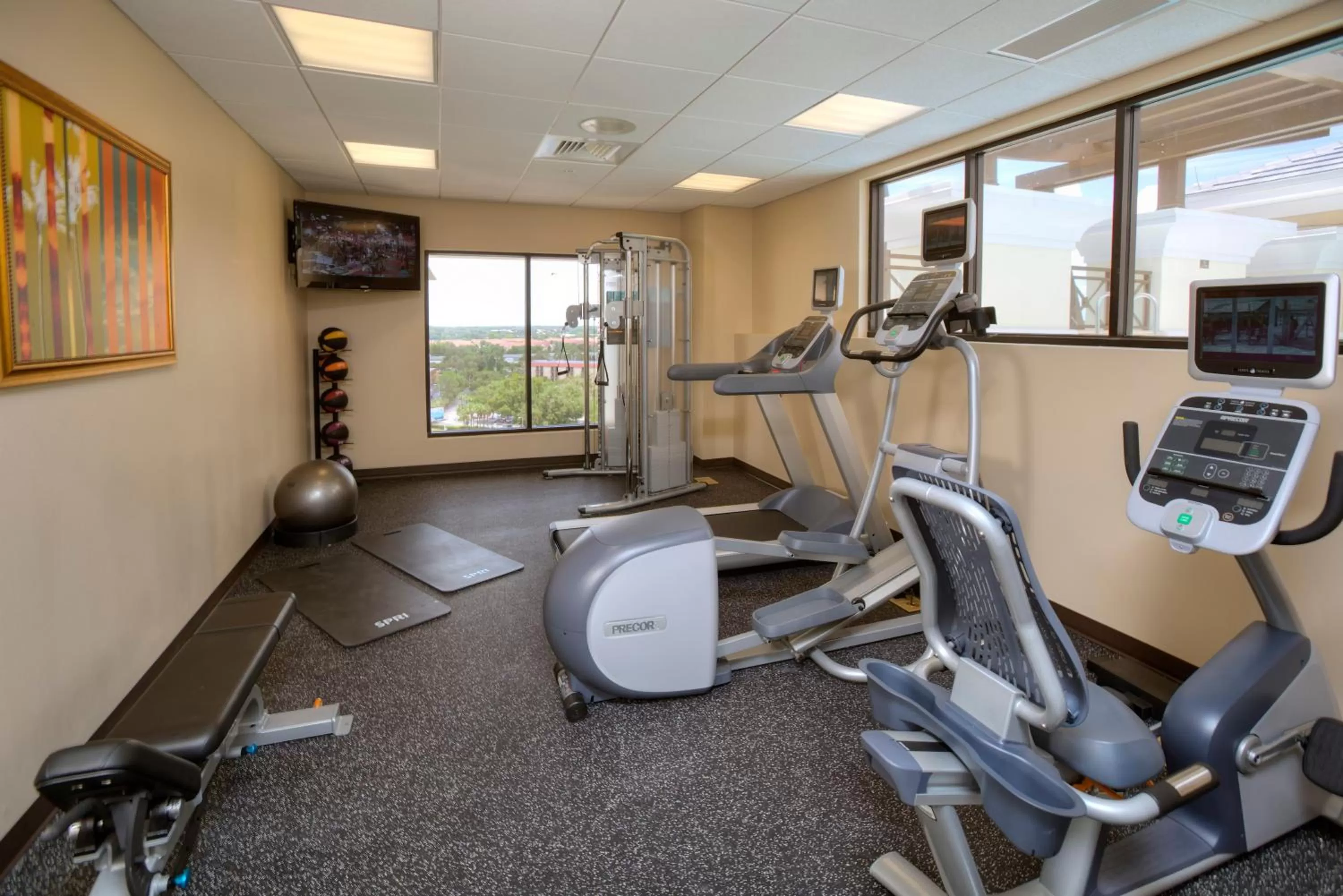 Fitness centre/facilities in Ramada Plaza by Wyndham Orlando Resort & Suites Intl Drive - Newly Renovated!