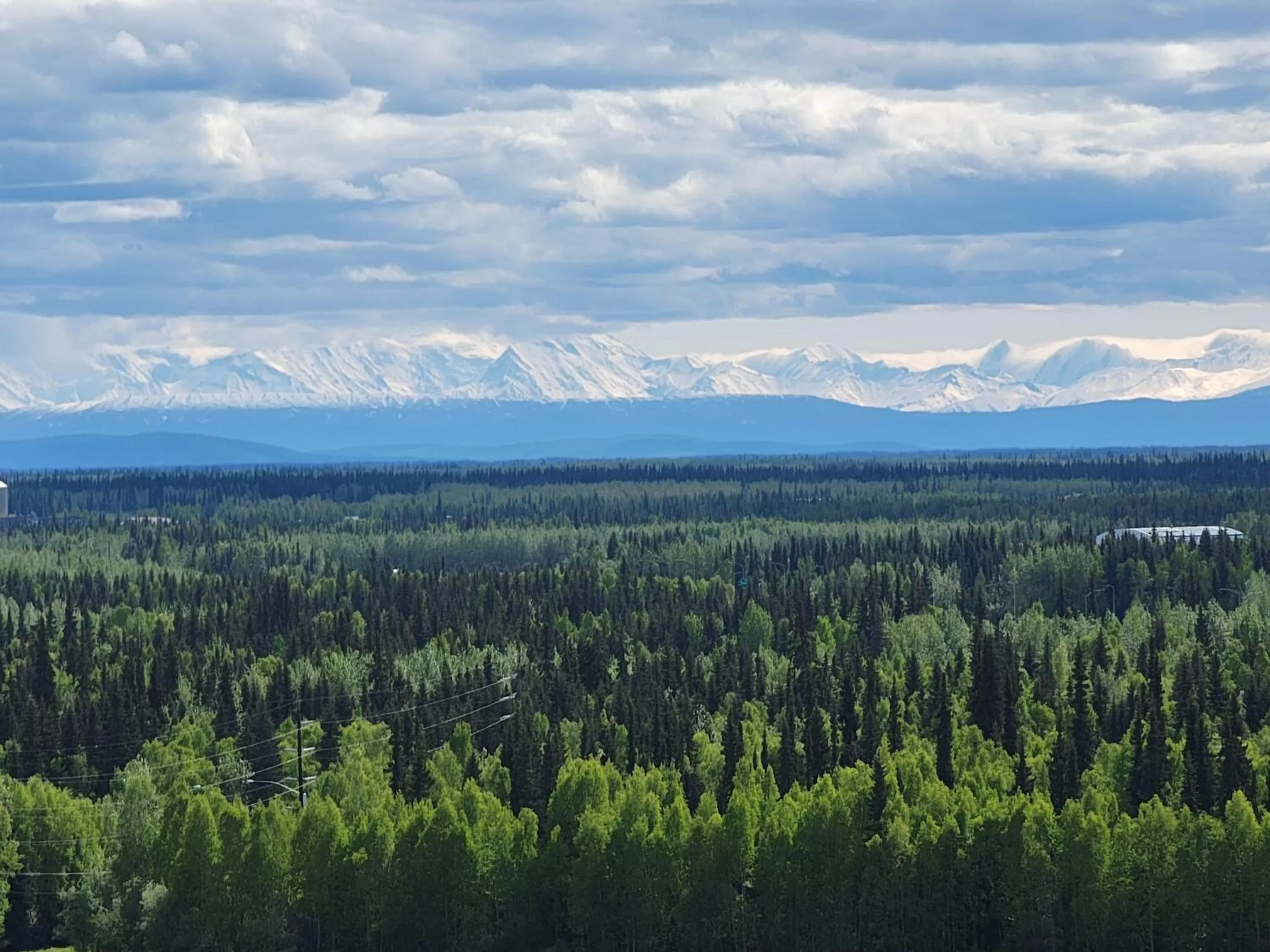 Bird's-eye View in Alaska Grizzly Lodge