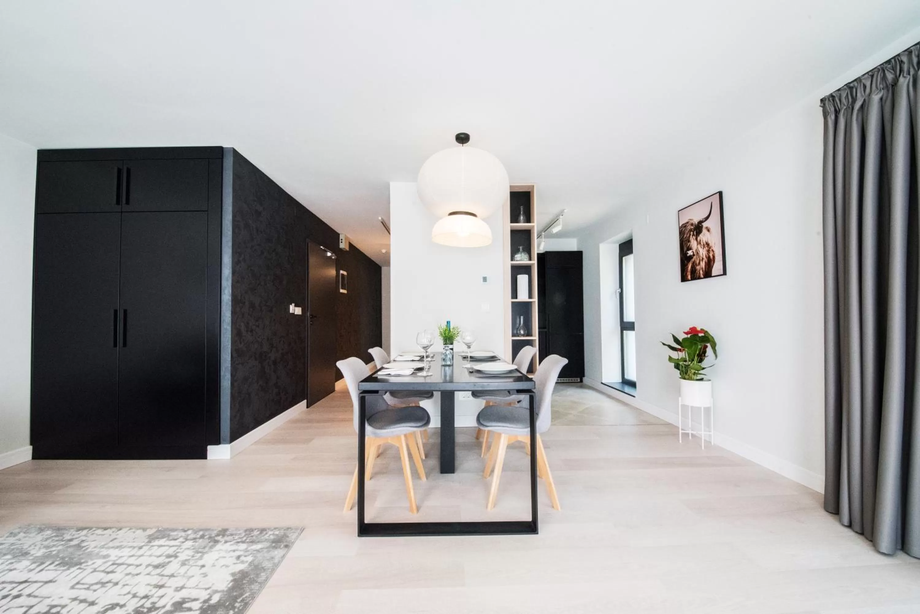 Dining area in Biador Apartments