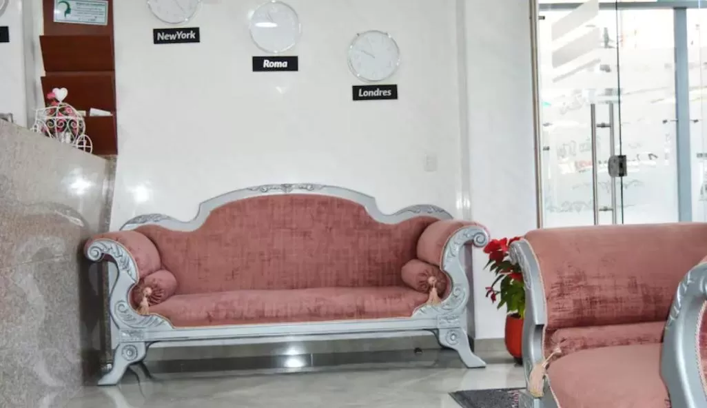 Living room, Seating Area in Hotel Bogota - Fontana Di Trevi by On Holidays