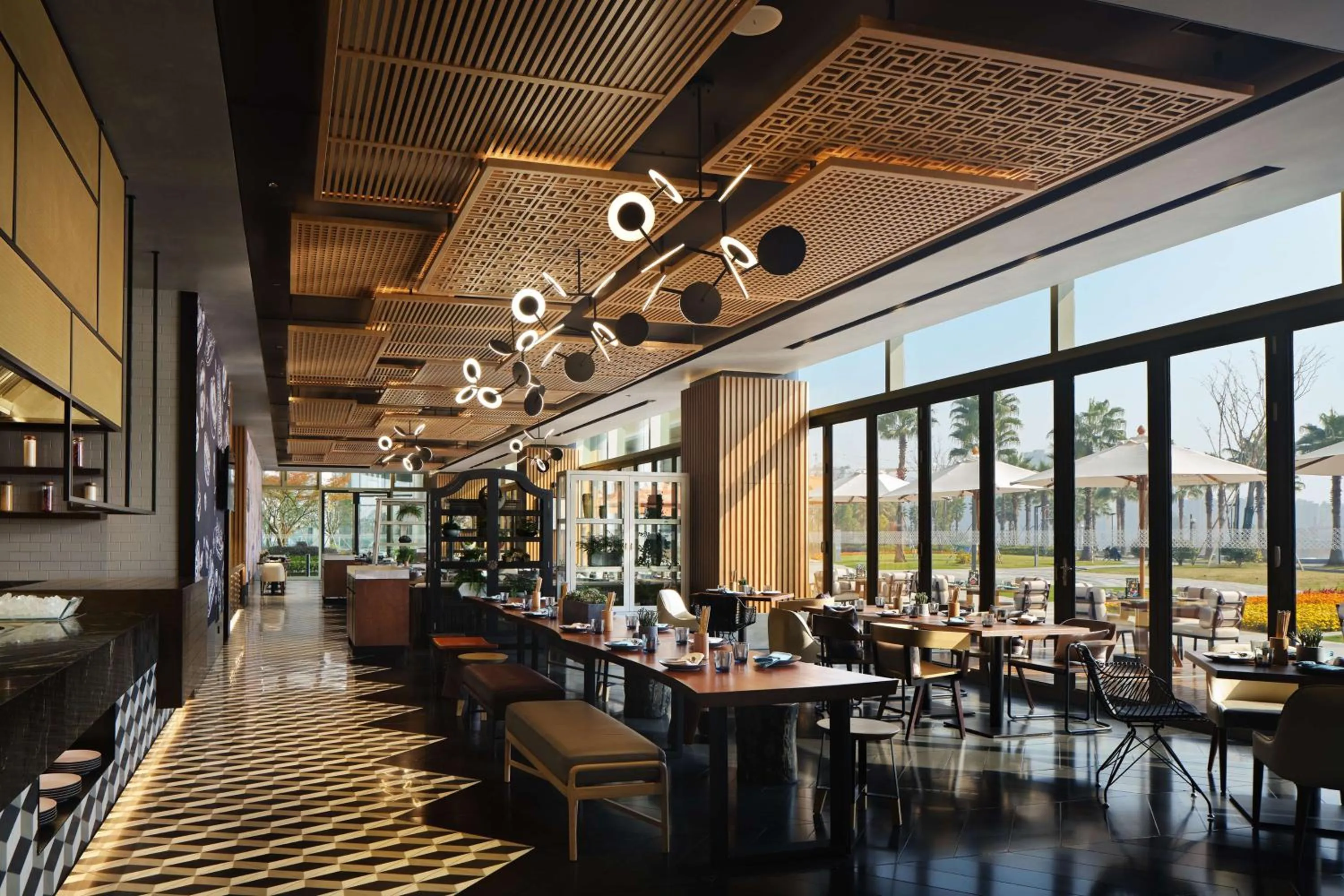 Lounge or bar in Canopy By Hilton Hangzhou Jinsha Lake