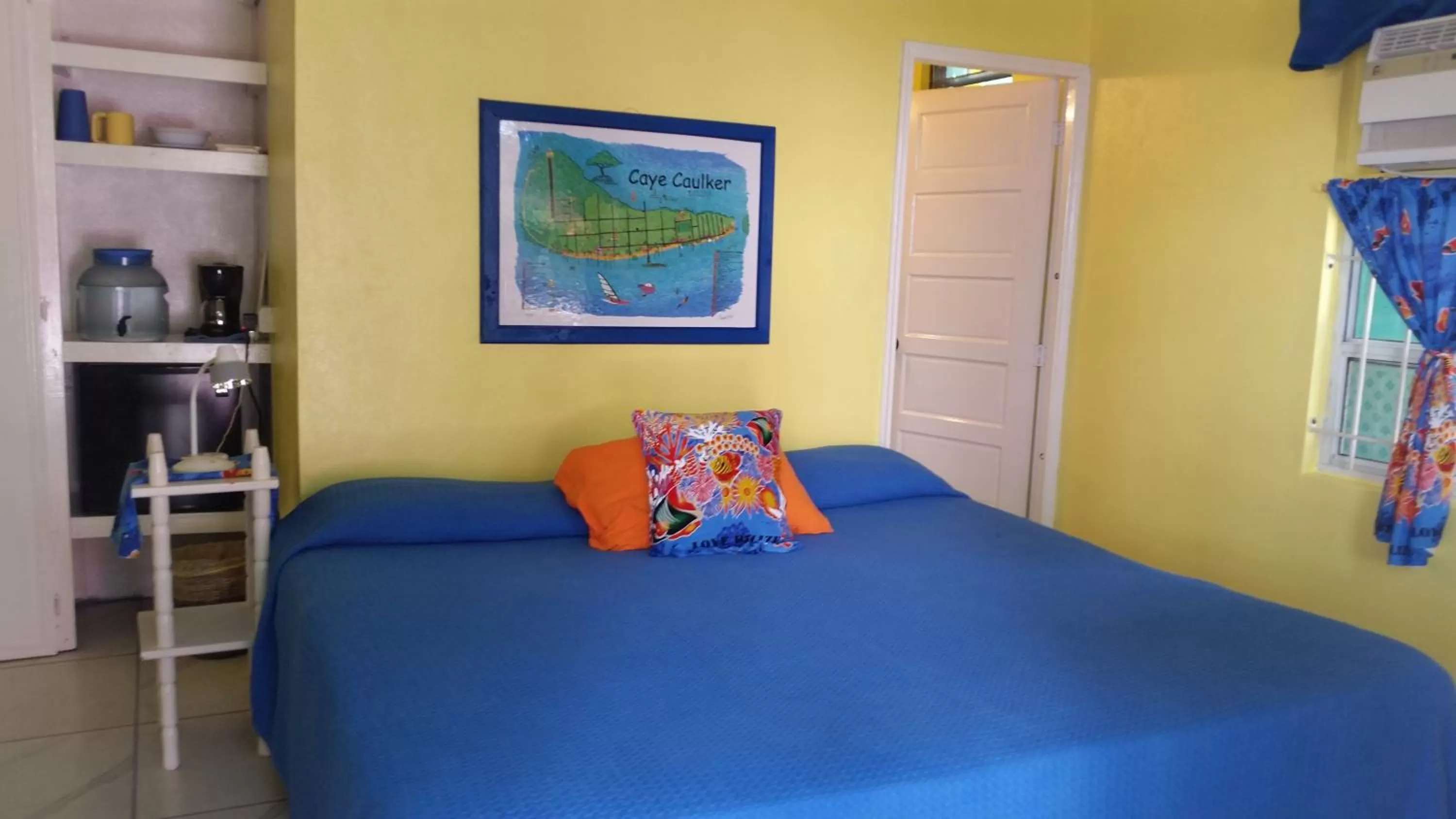 Bedroom, Bed in Barefoot Beach Belize