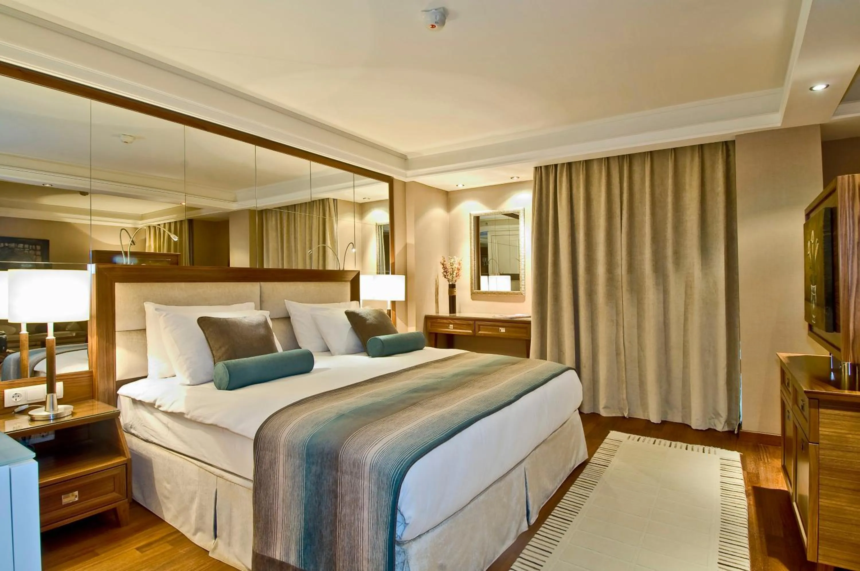 Bed in Marigold Thermal & Spa Hotel Bursa