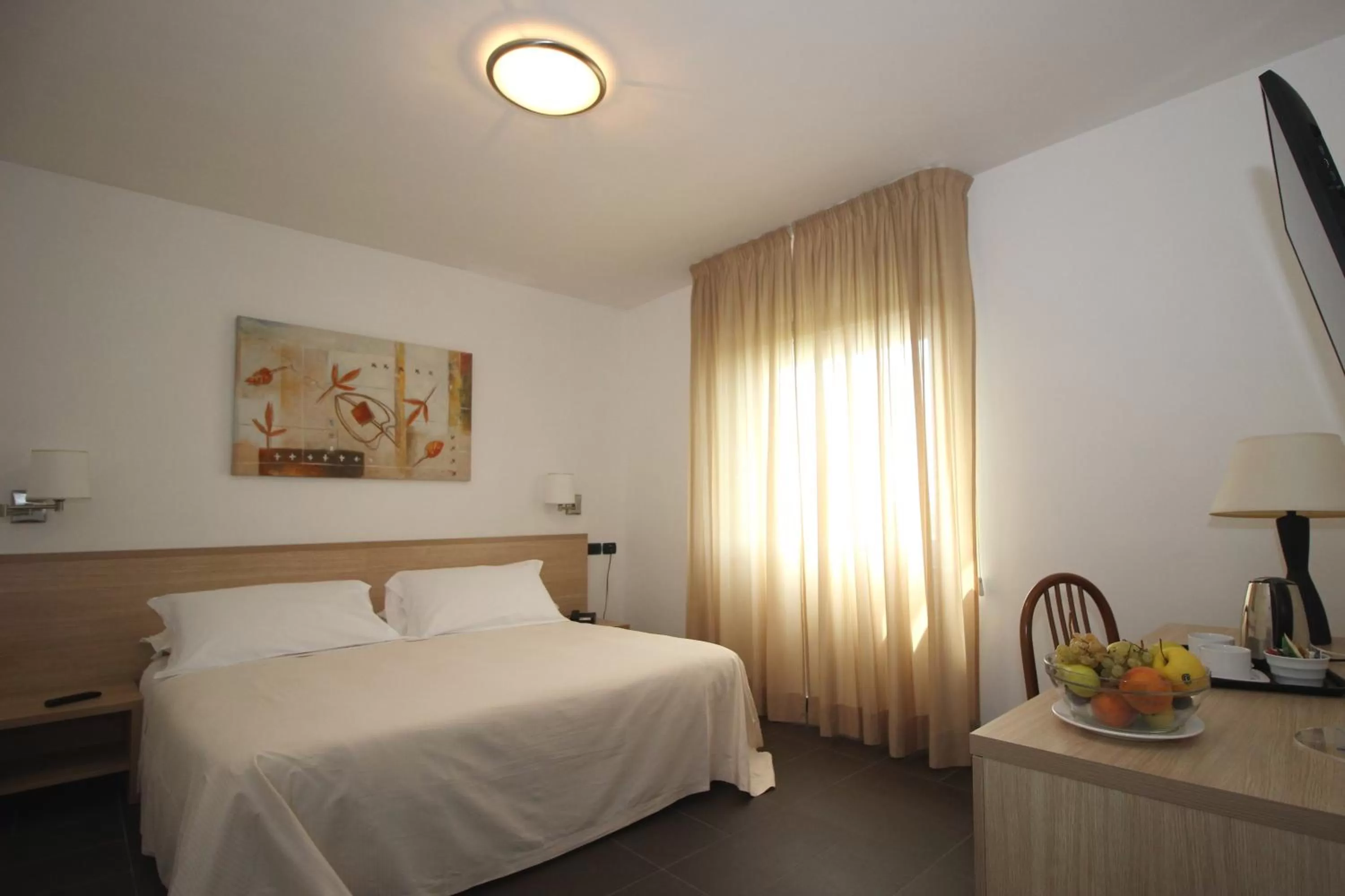 Bedroom, Bed in Hotel Majesty Bari