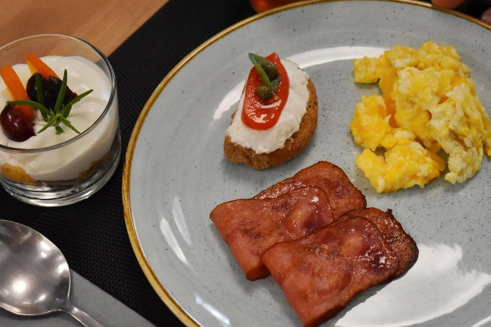 Food and drinks in Be My Guest Athens