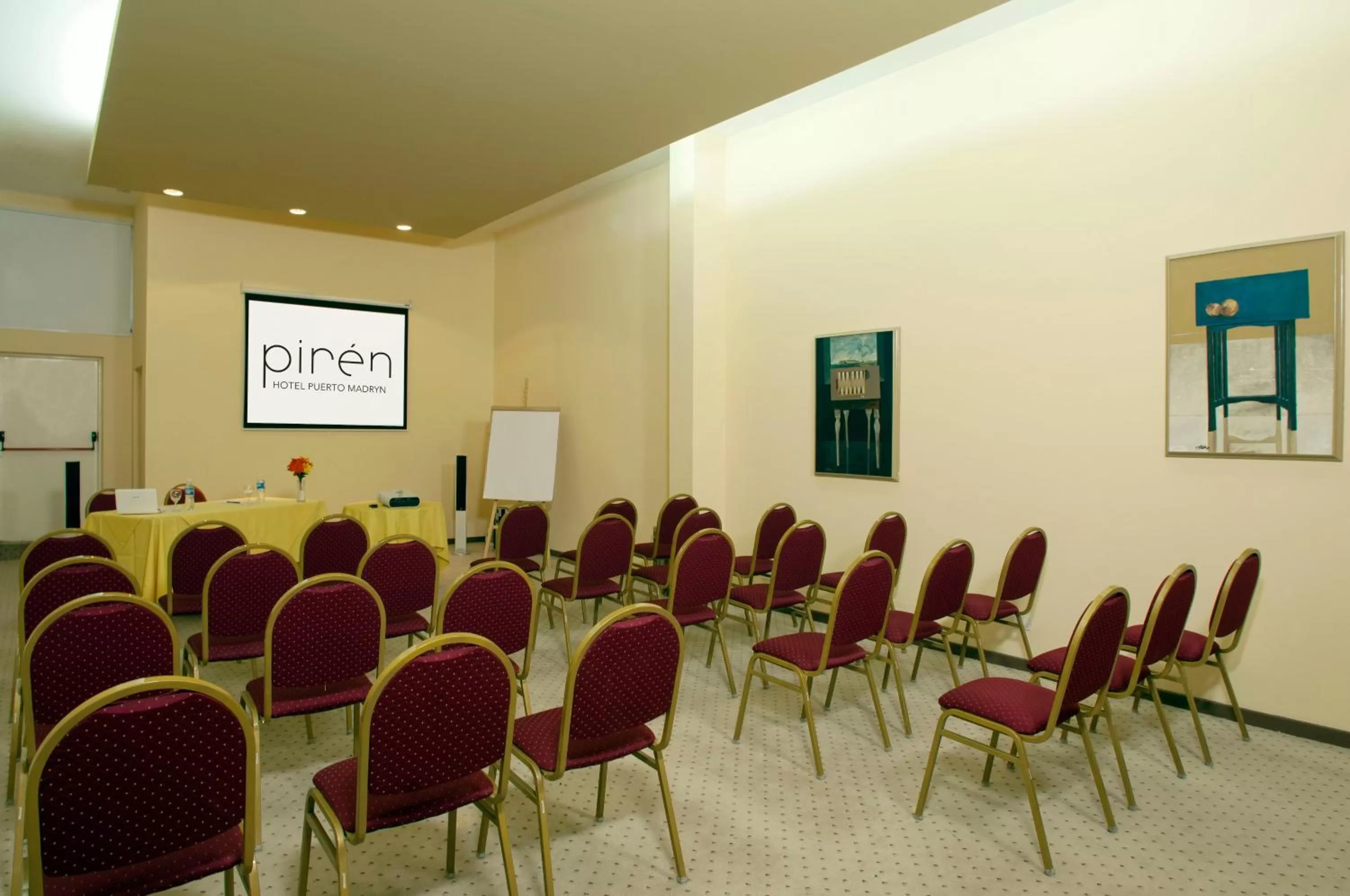Business facilities in Hotel Piren