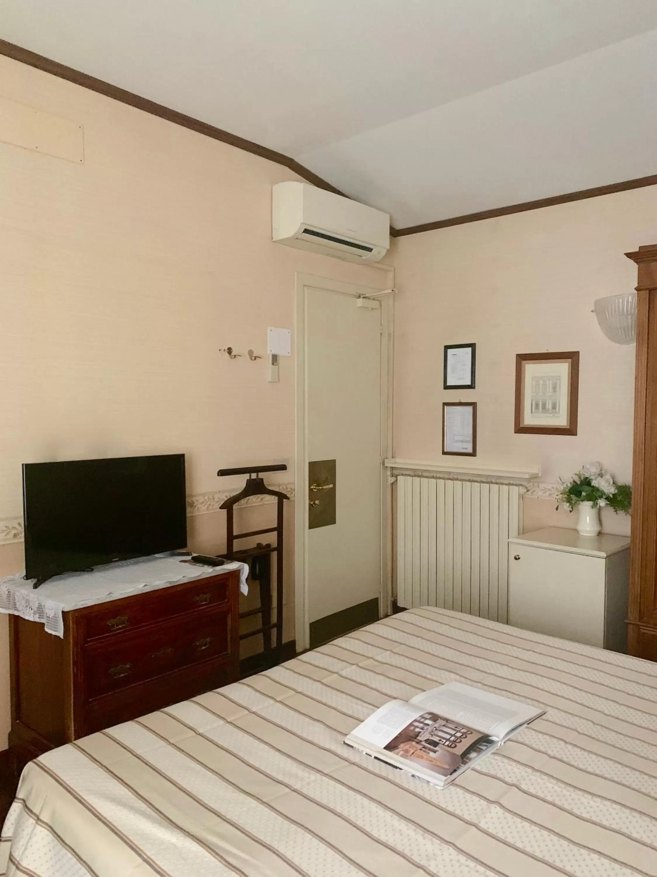 Bed in Hotel La Calcina