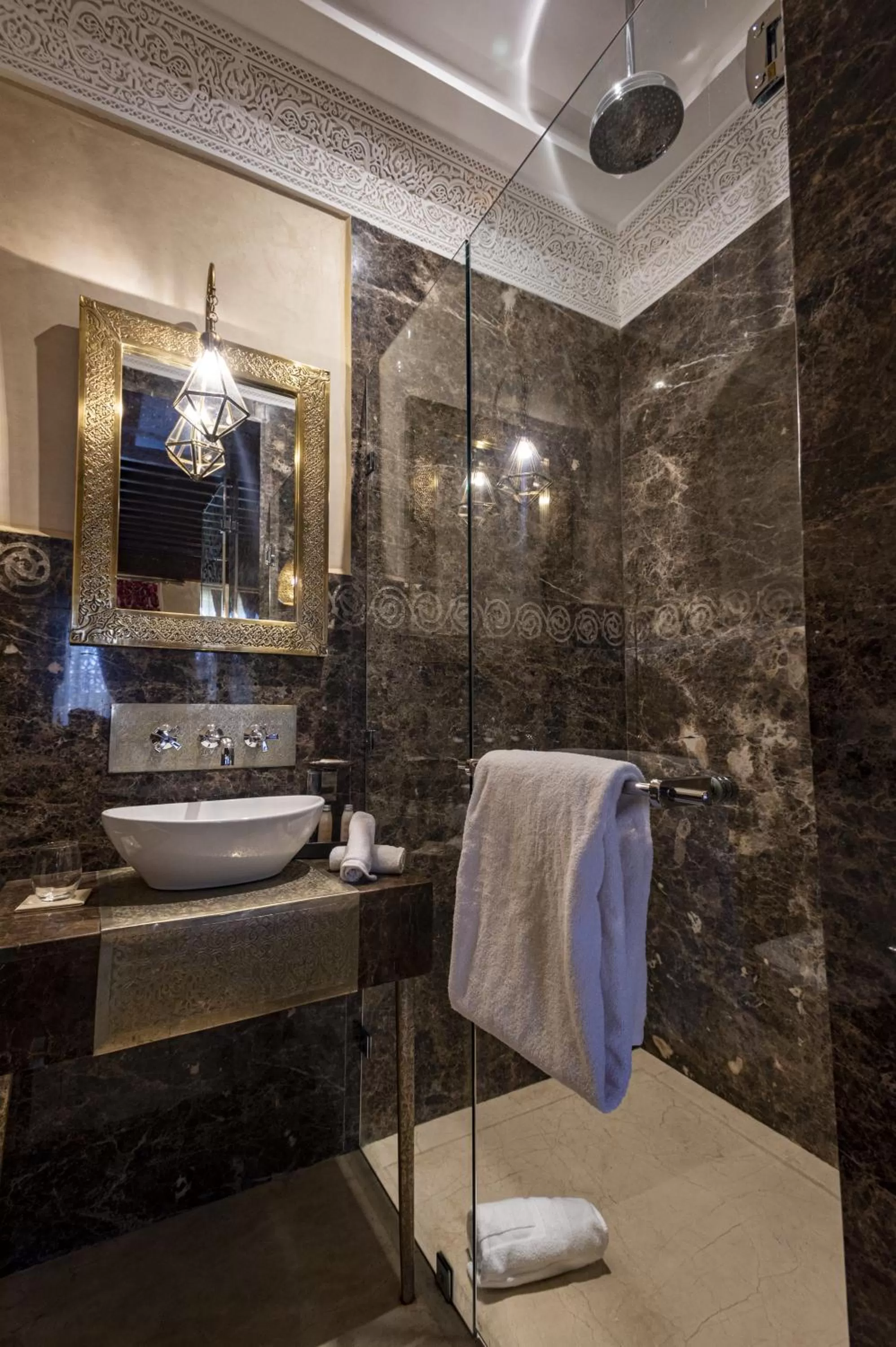 Bathroom in Maria Towers , Palais Table d'hôtes & SPA