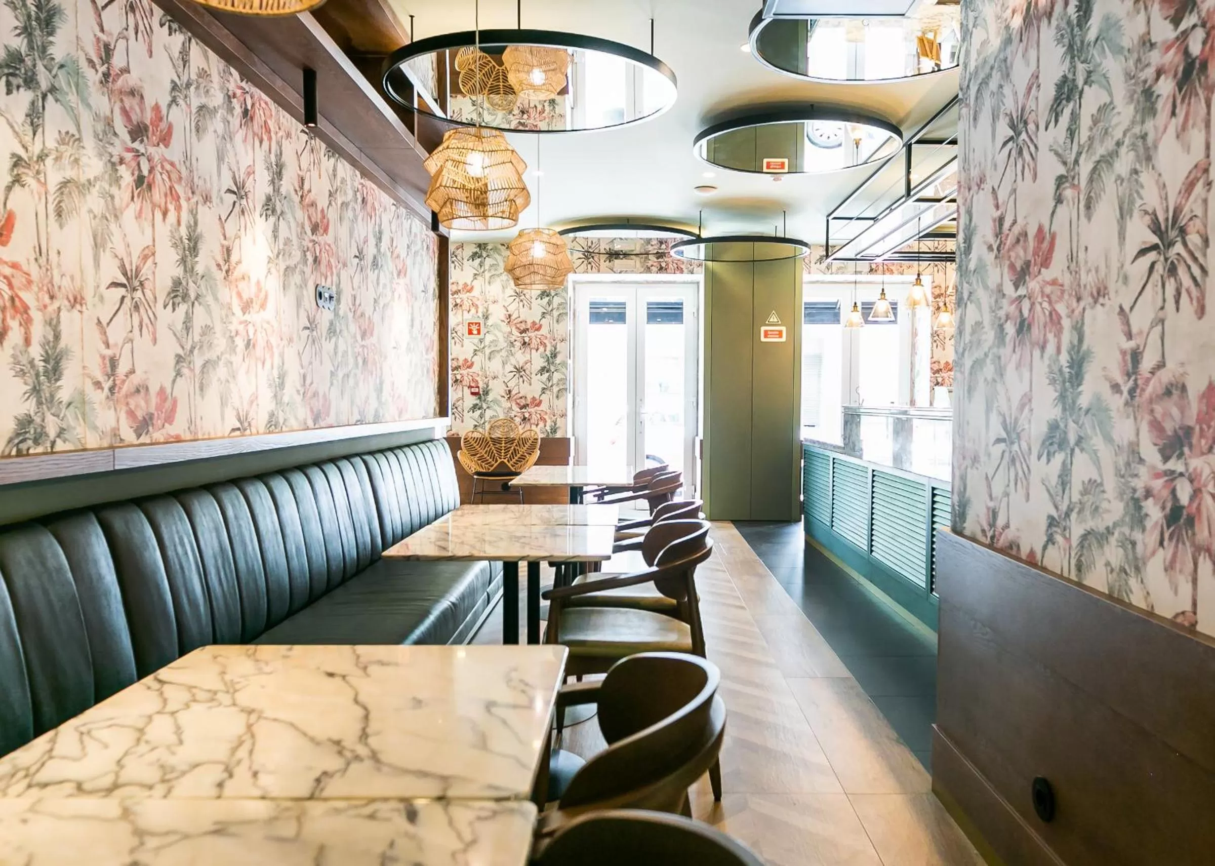 Dining area in LX SoHo Boutique Hotel by RIDAN Hotels