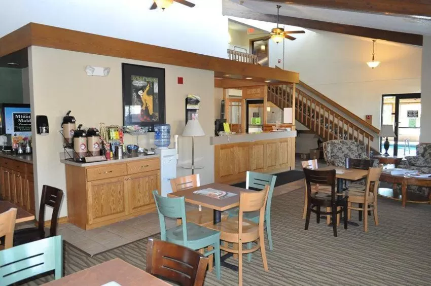 Lobby or reception in AmericInn by Wyndham Plymouth