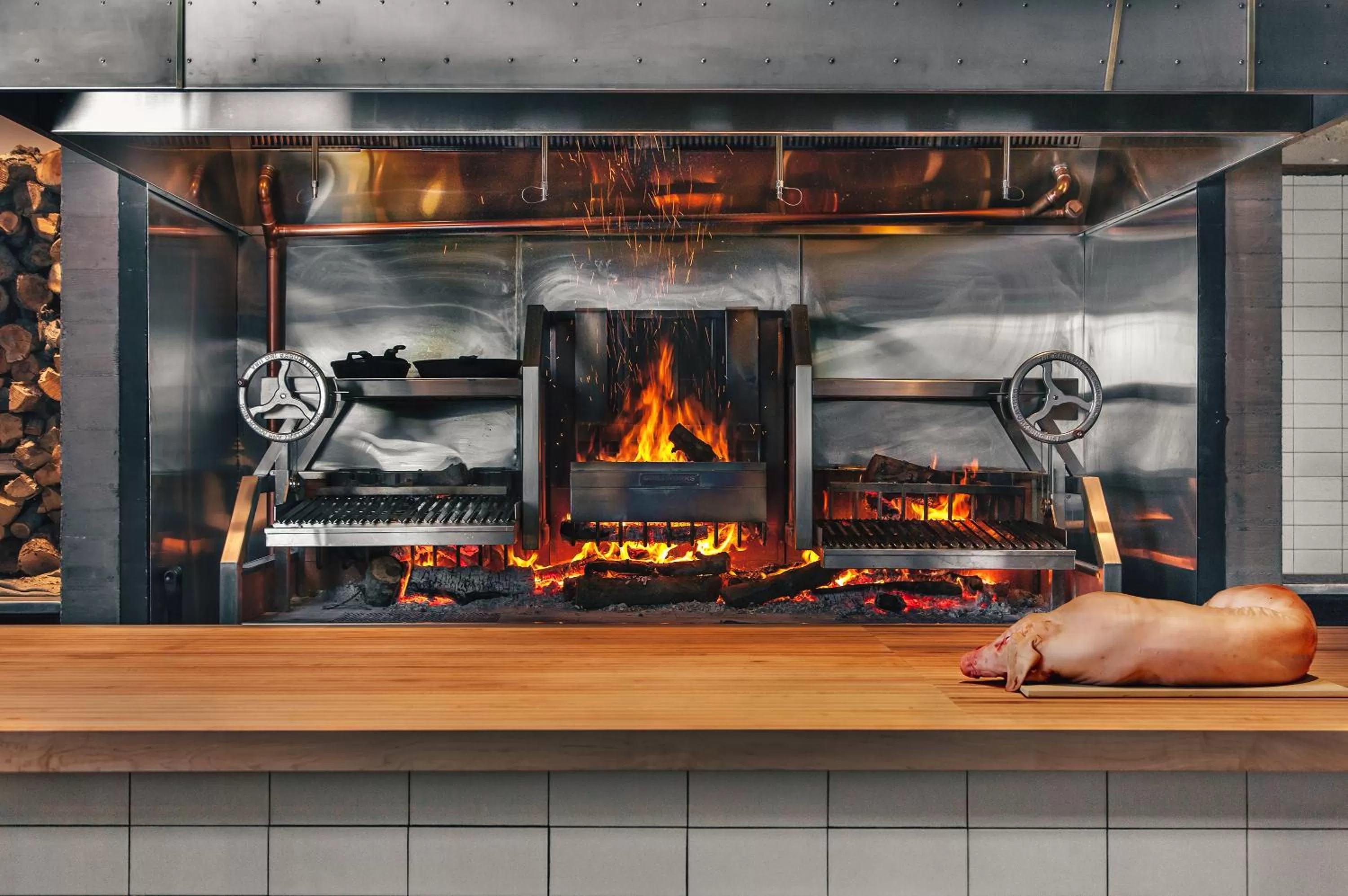 Restaurant/places to eat in Hotel Max