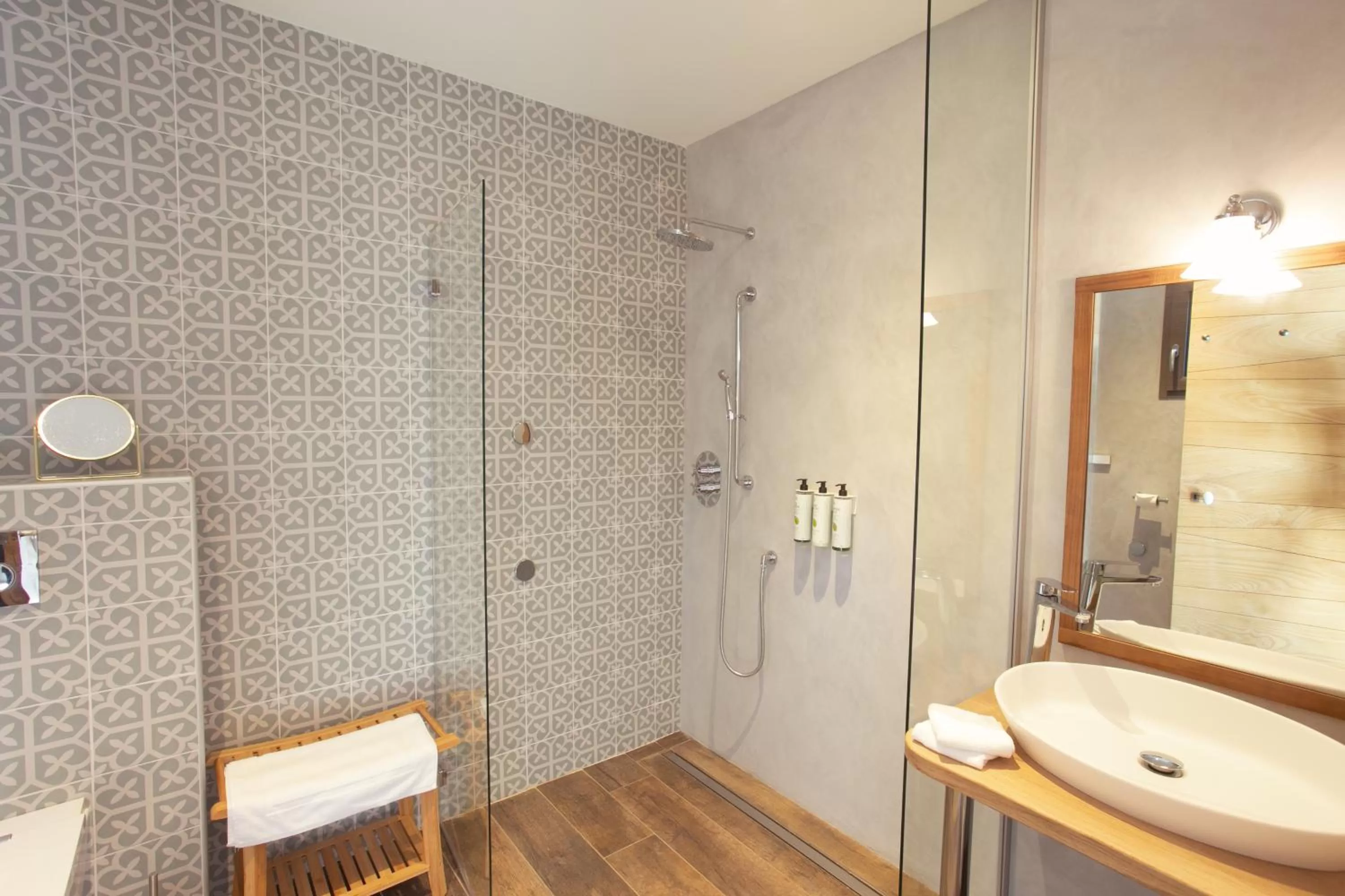 Bathroom in LOU CALEN