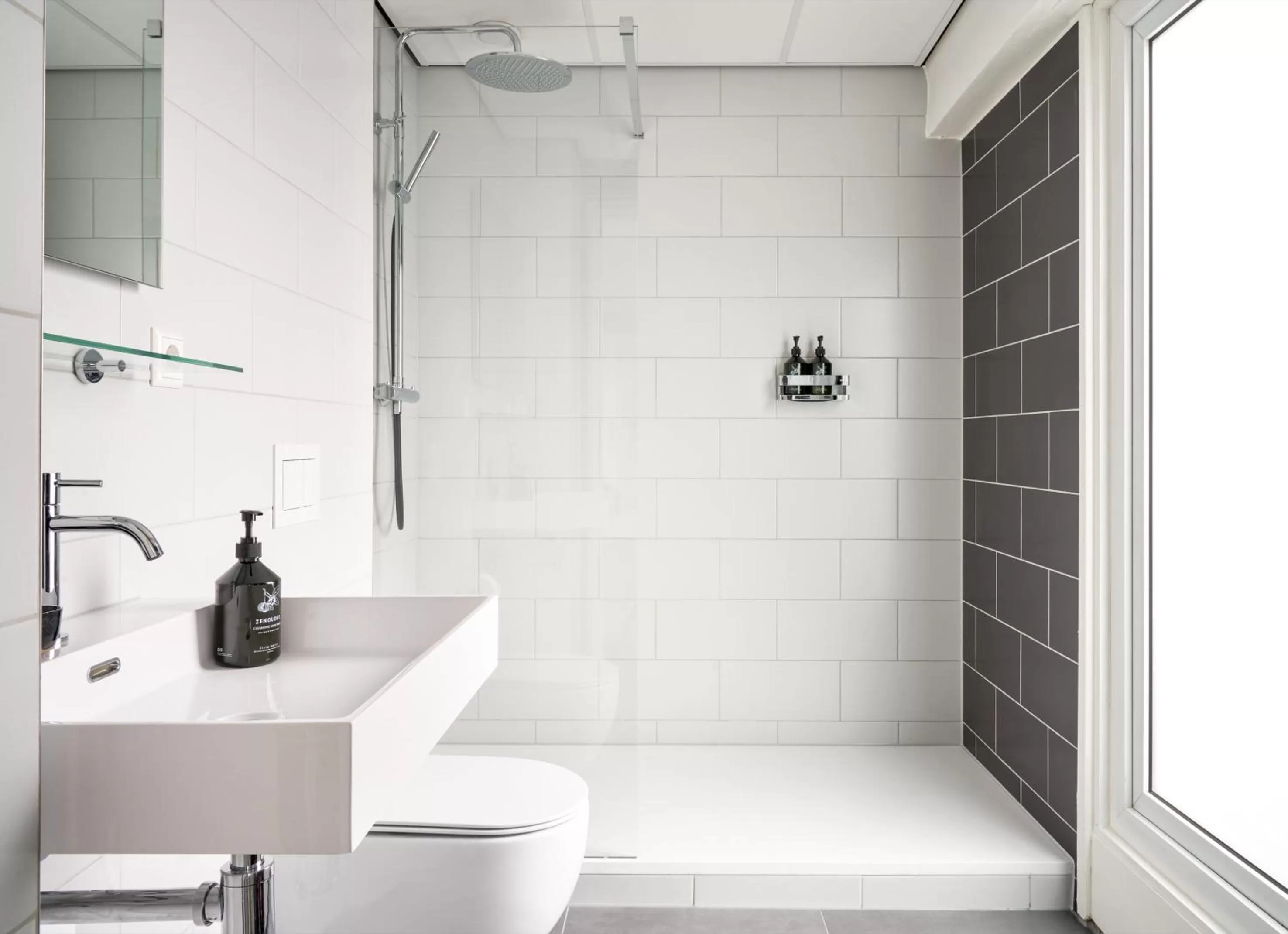 Bathroom in Park Centraal Den Haag, part of Sircle Collection