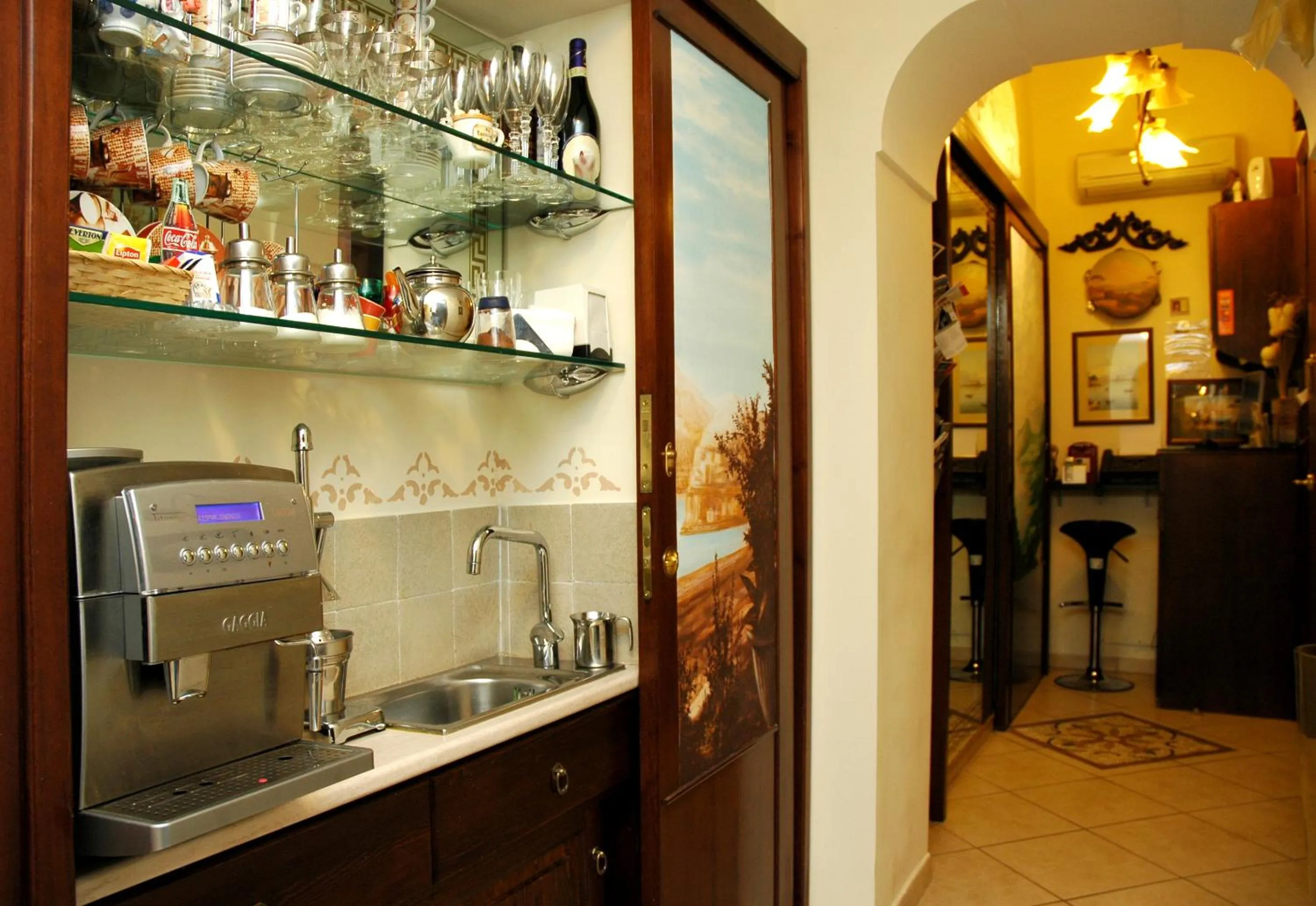 Coffee/tea facilities in B&B Art Suite Principe Umberto