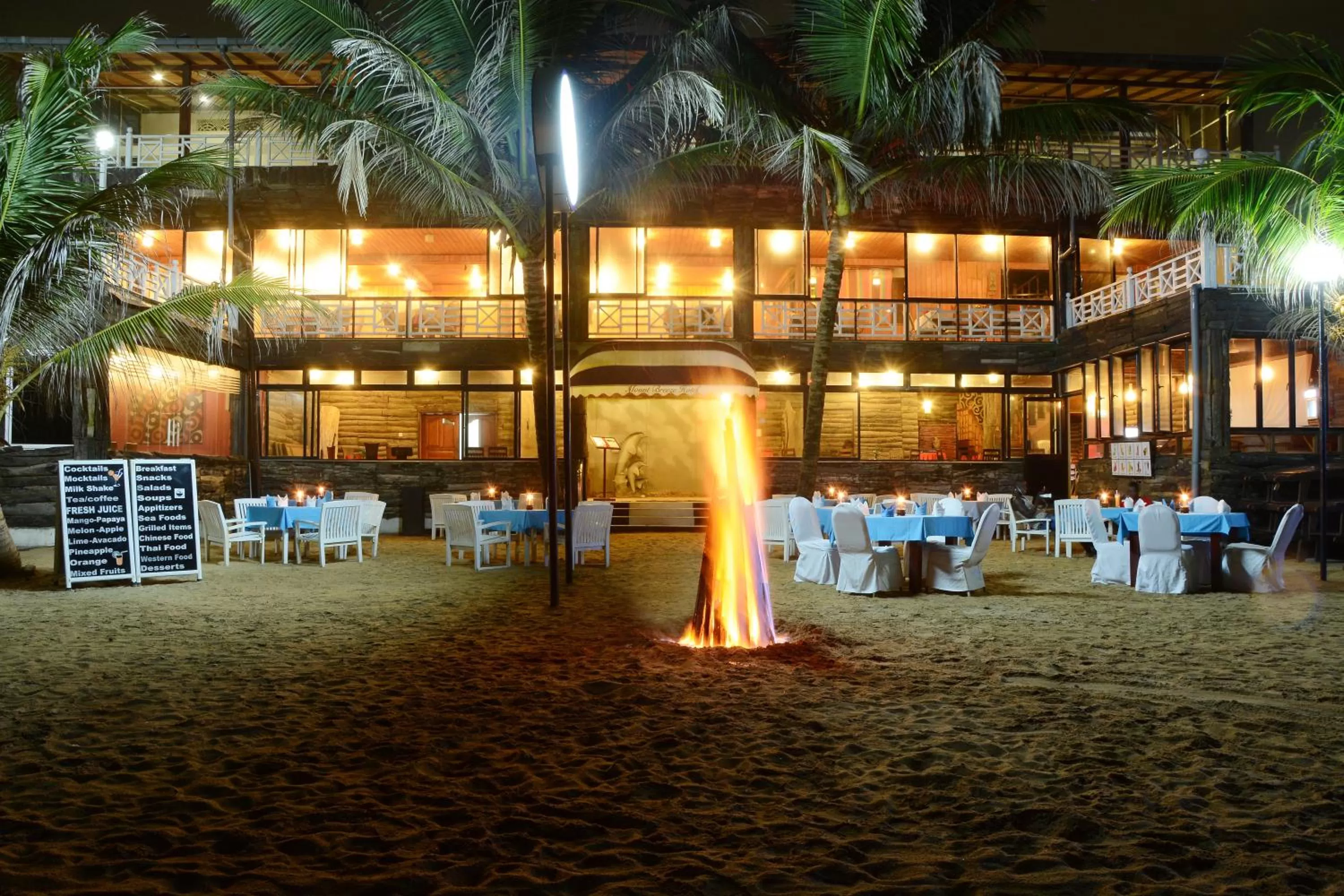 Beach, Banquet Facilities in Mount Breeze Hotel