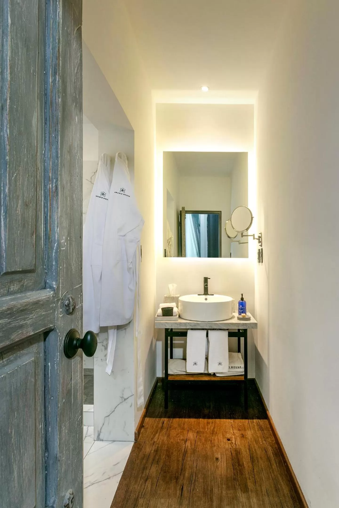 Shower in Orchid House Mexico City