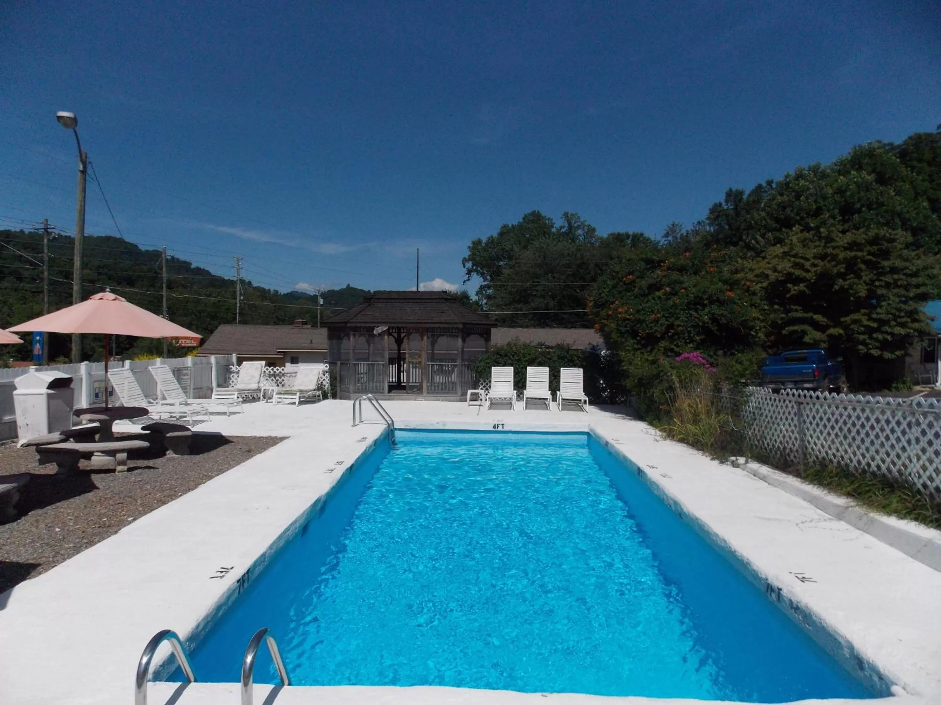 Swimming pool in Clarketon Motel - Maggie Valley