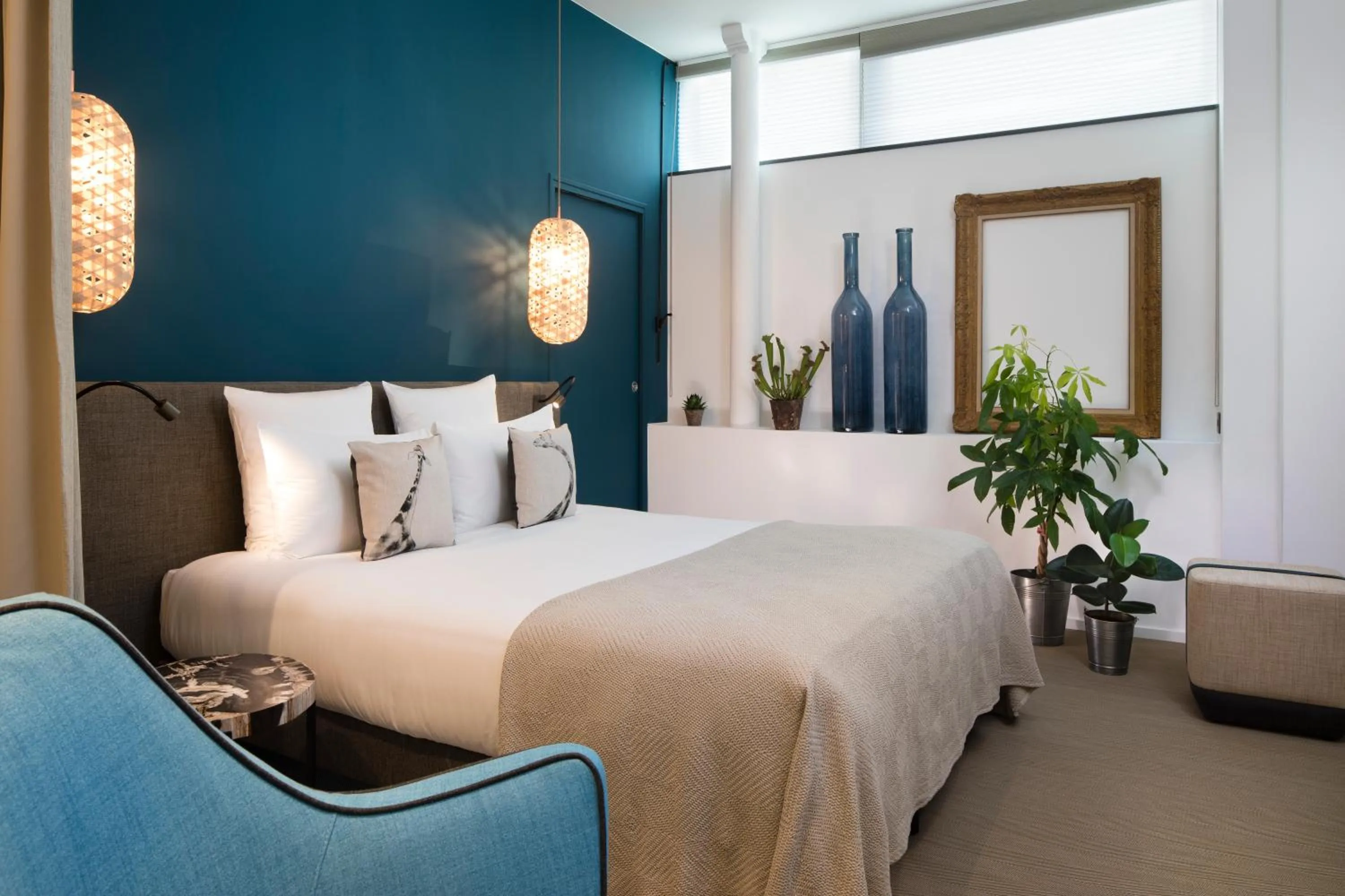 Bed in Hôtel Les Deux Girafes