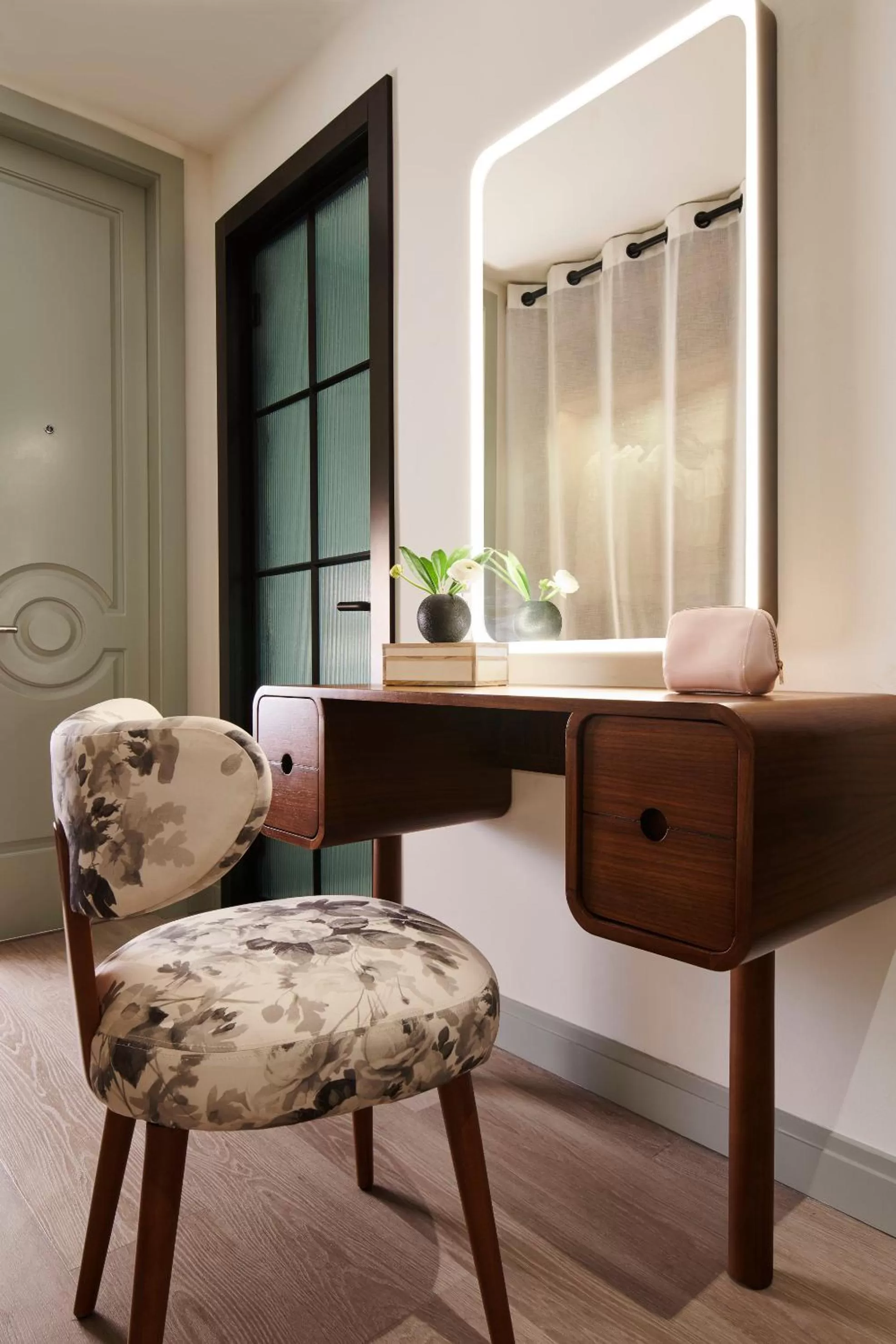 Photo of the whole room in Virgin Hotels New Orleans