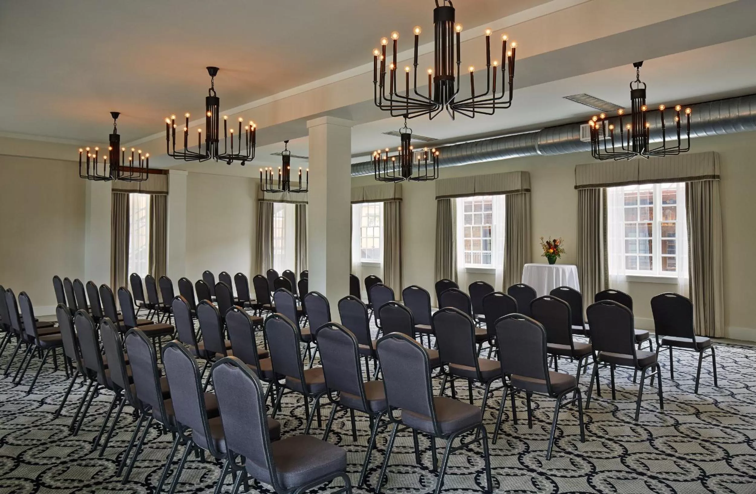 Business facilities in Graduate Athens