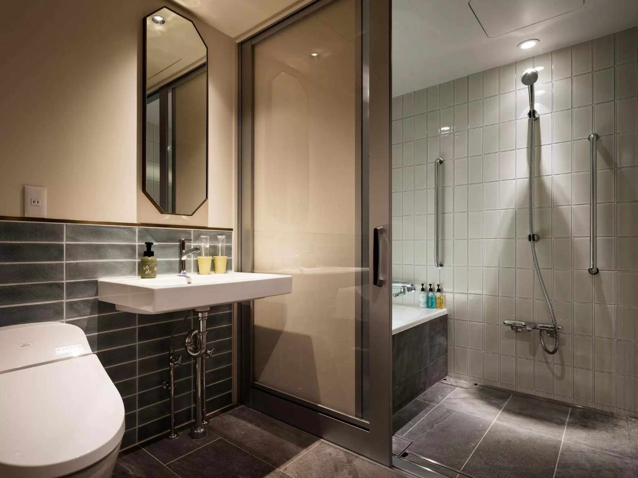 Photo of the whole room in Kyoto Granbell Hotel