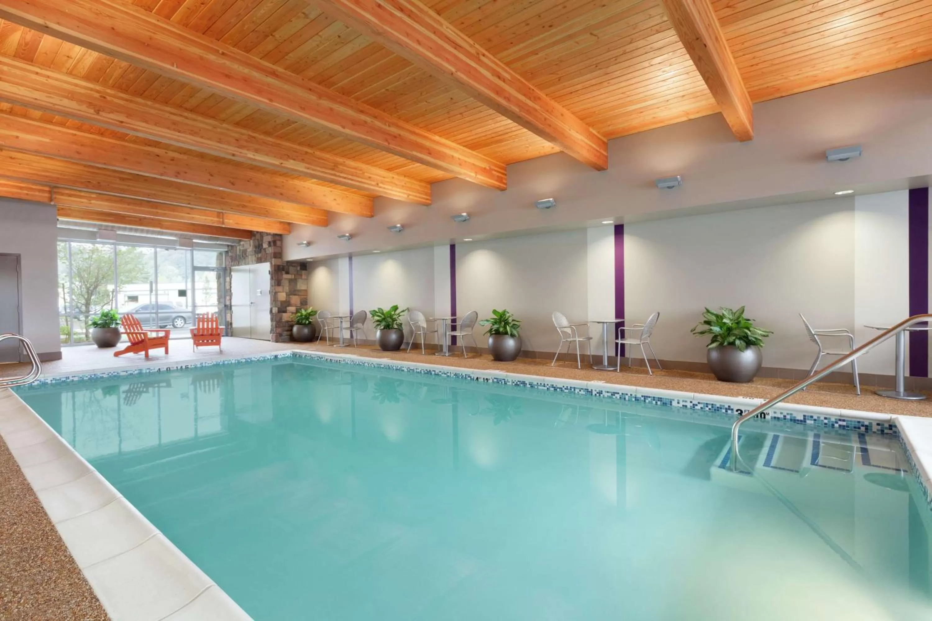 Swimming pool in Home2 Suites by Hilton Seattle Airport