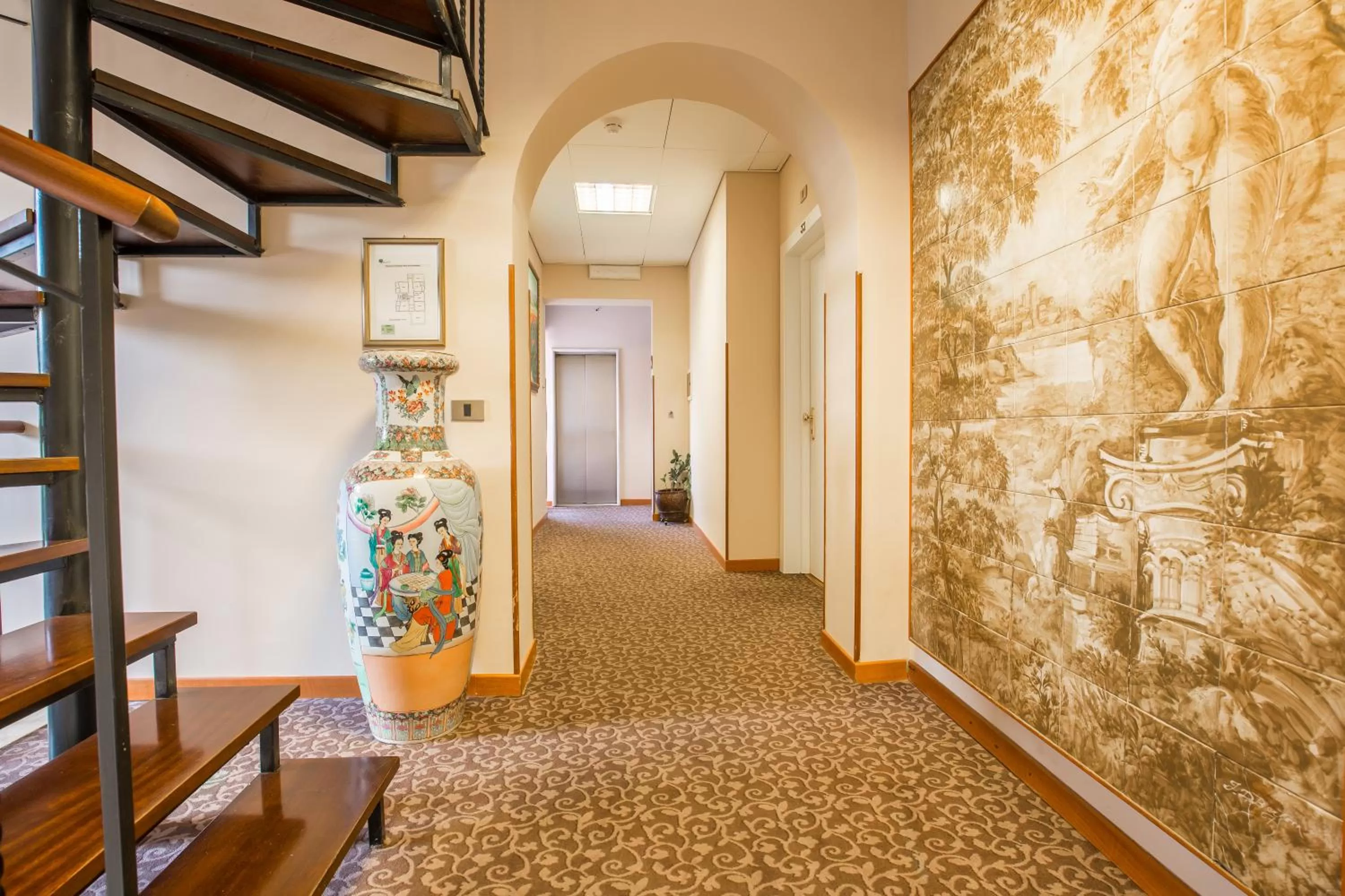 Hotel Arco Di Travertino