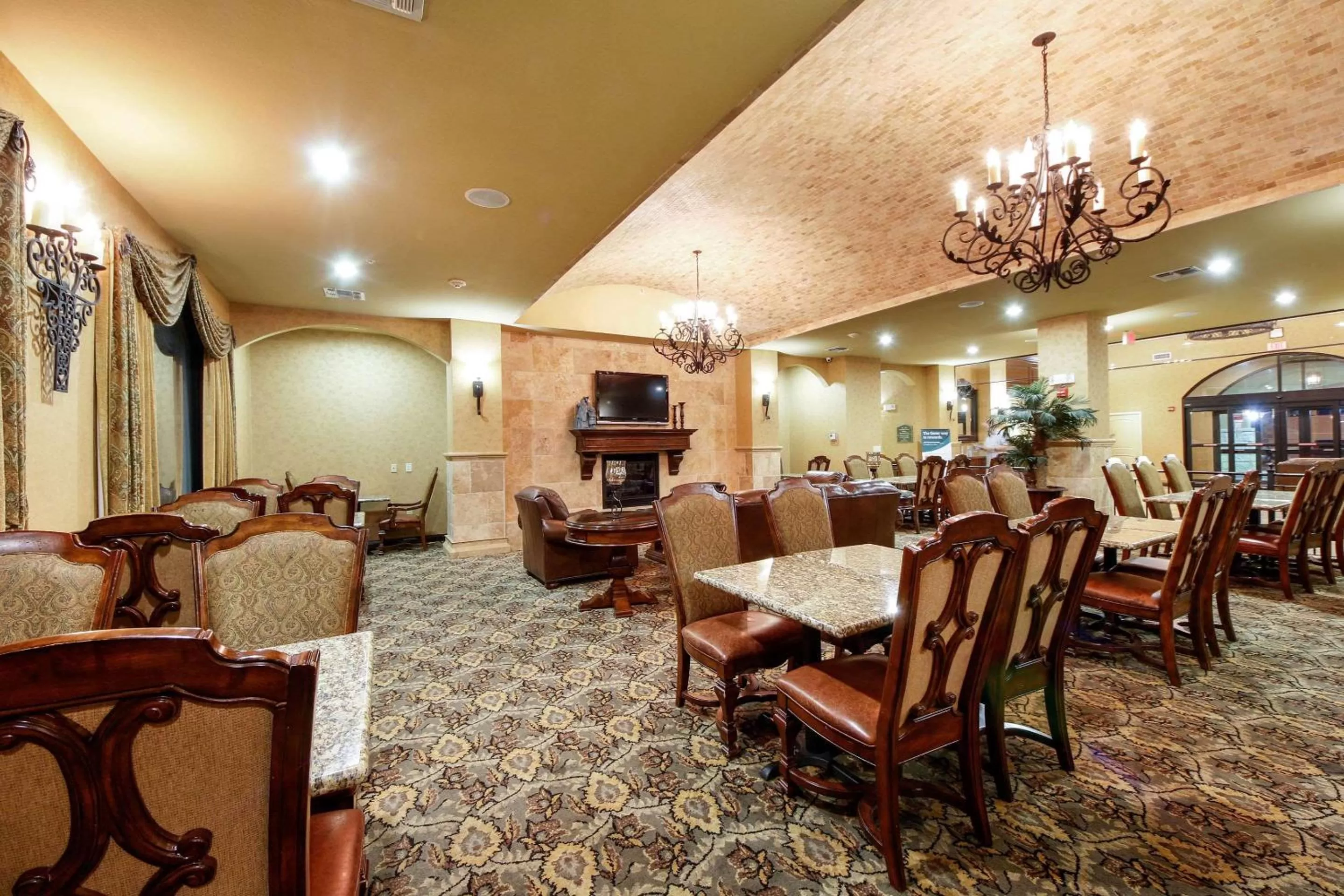 Restaurant/places to eat in Comfort Suites Alamo-River walk