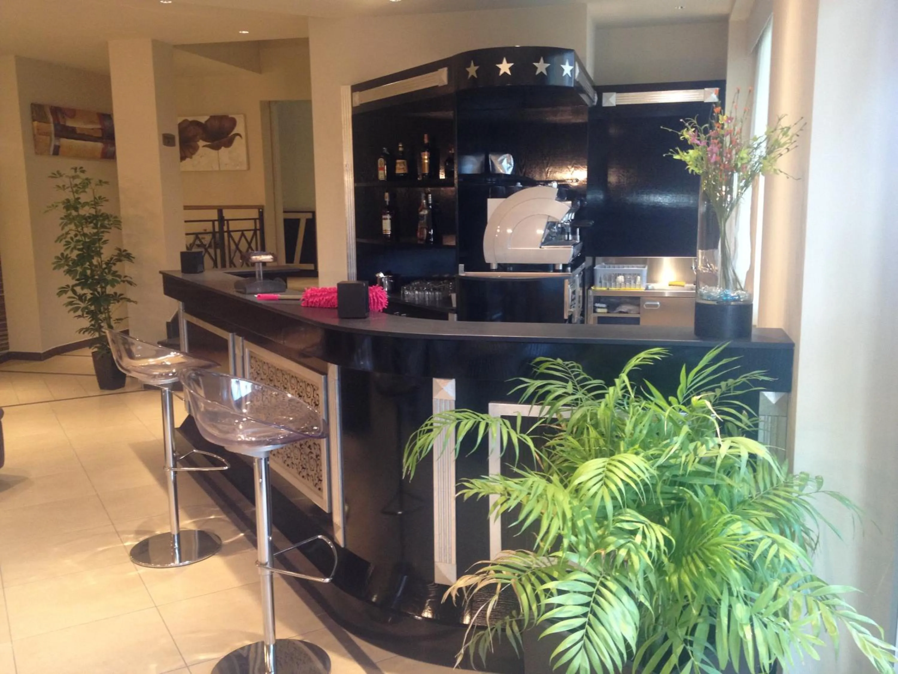 Lounge or bar in Hotel Milazzo