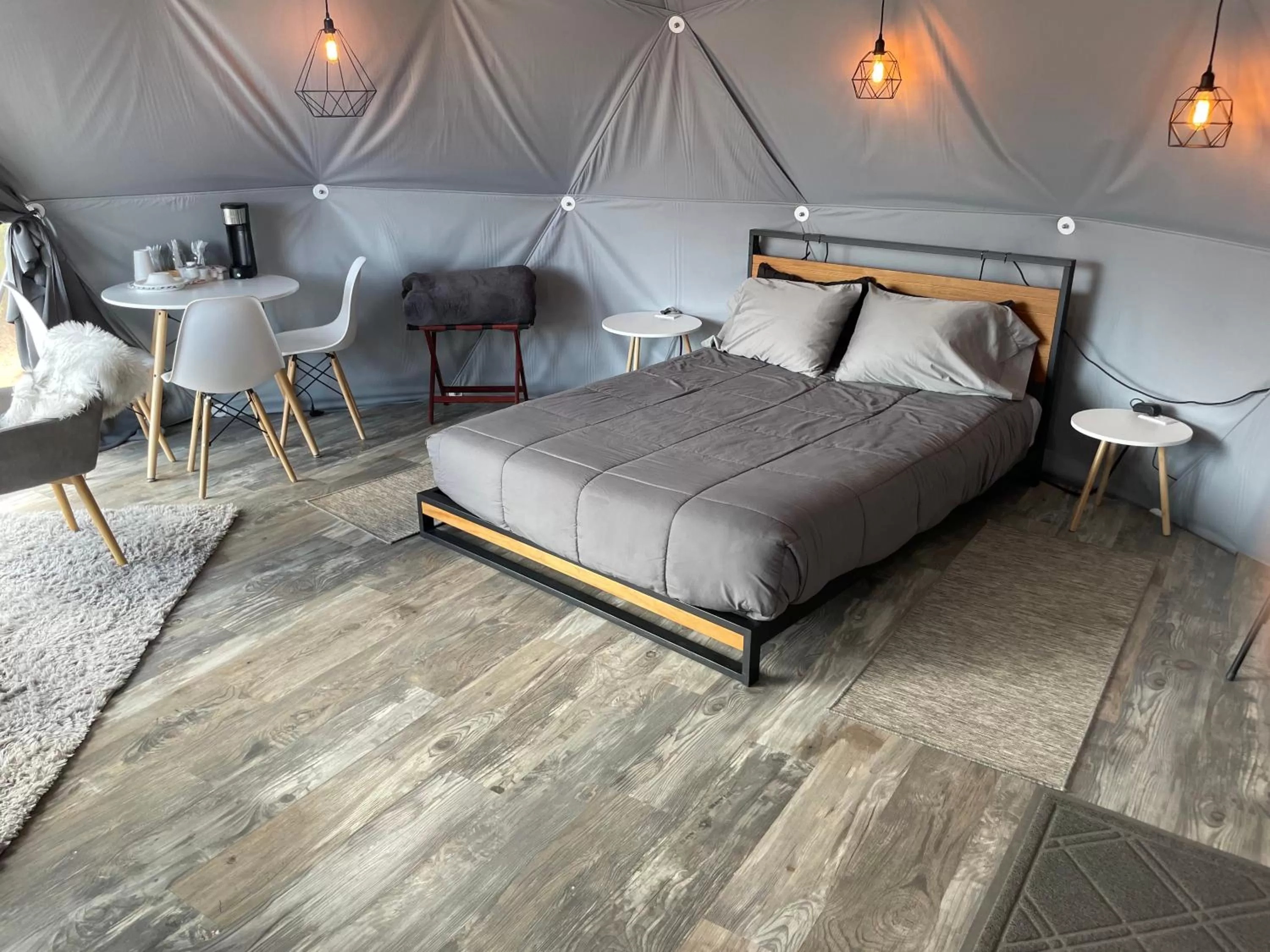 Bed in Blue Mountain Domes - The WOW Experience