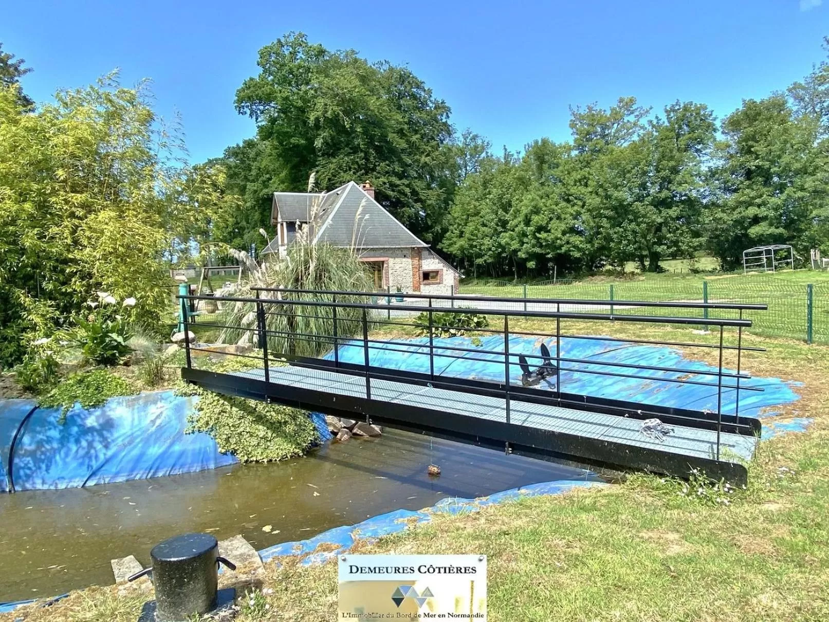 Garden view in chambres et gites d'étretat