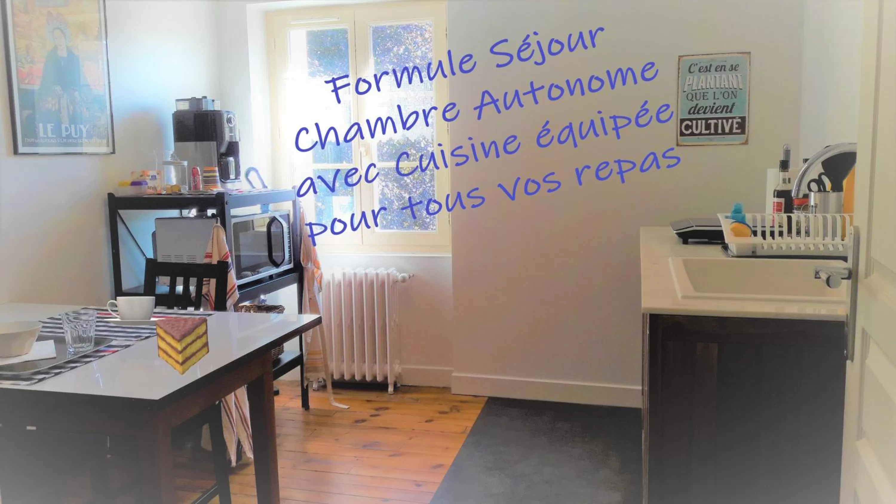 Kitchen or kitchenette in Chez Martine et Philippe en Velay