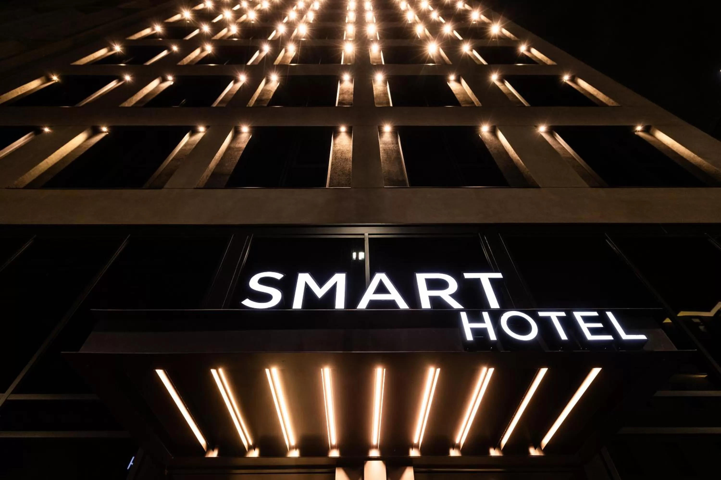 Property building in Smart Hotel Central