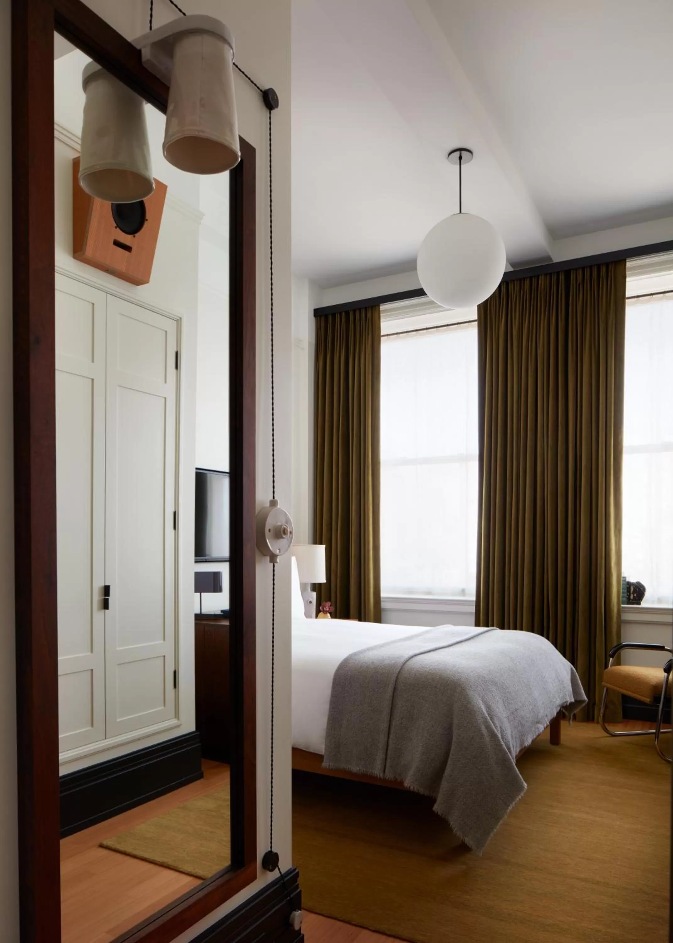 Photo of the whole room, Bed in Nine Orchard