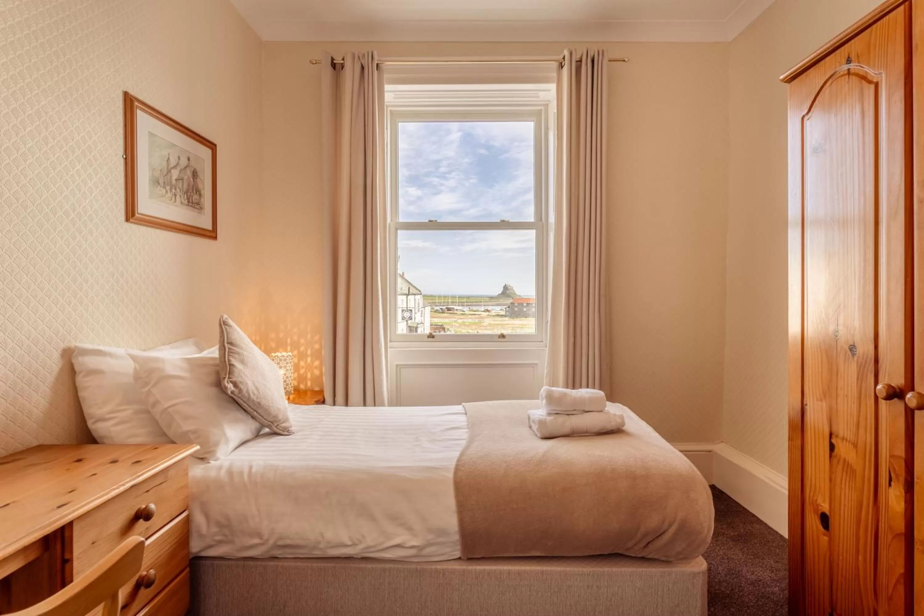 Bed in Manor House Hotel Holy Island