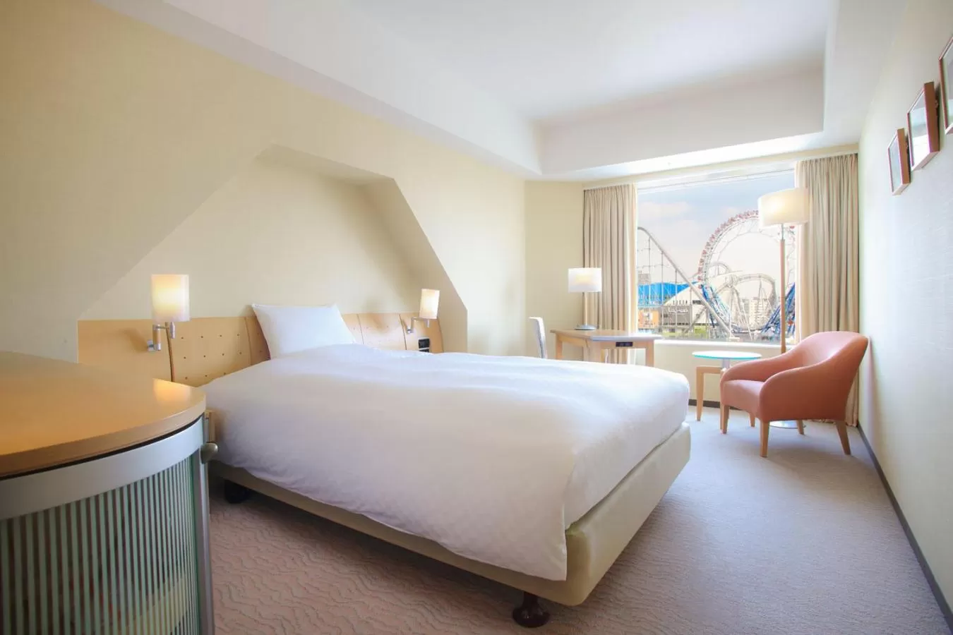 Photo of the whole room, Bed in Tokyo Dome Hotel