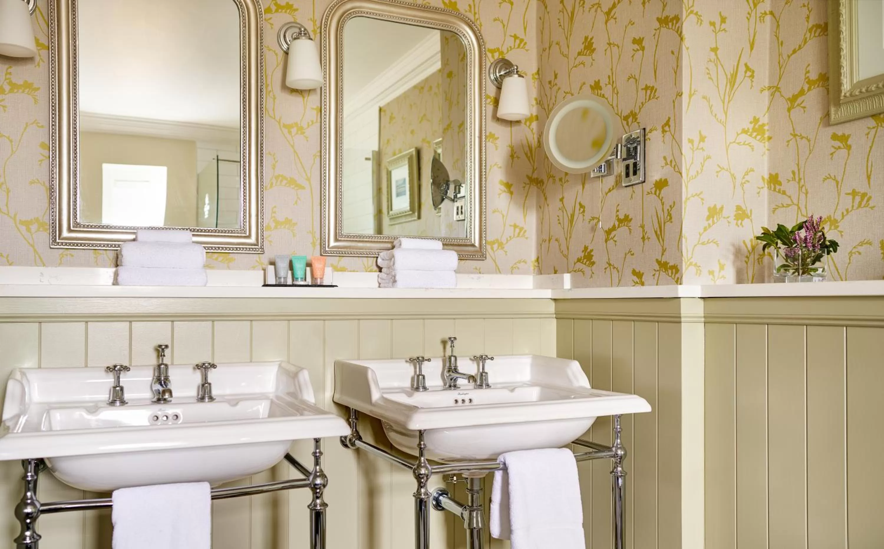 Bathroom in Ballygarry Estate Hotel & Spa