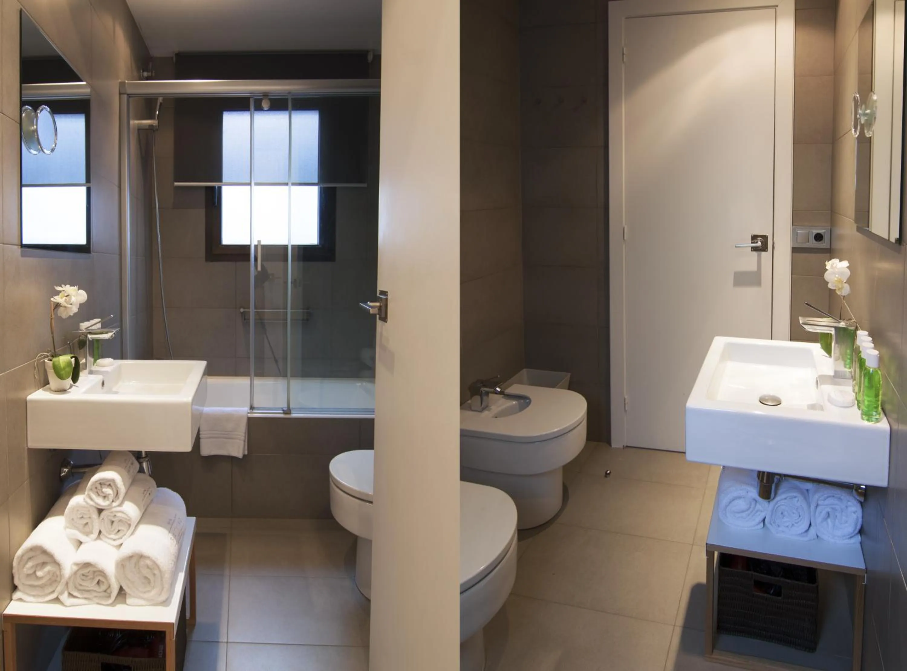 Bathroom in Apartments Sixtyfour