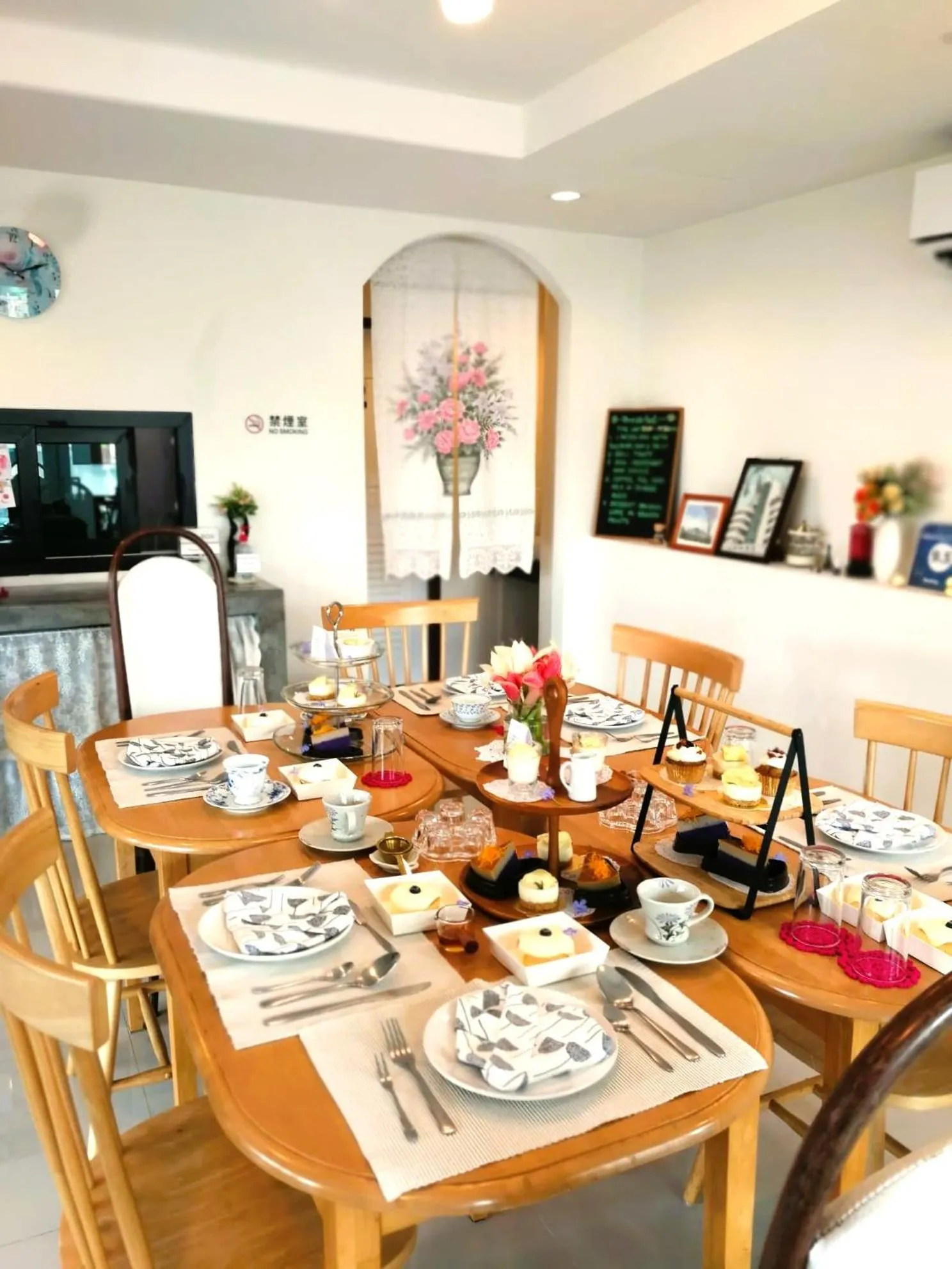 Restaurant/places to eat in Jamjuree Home at Udonthani