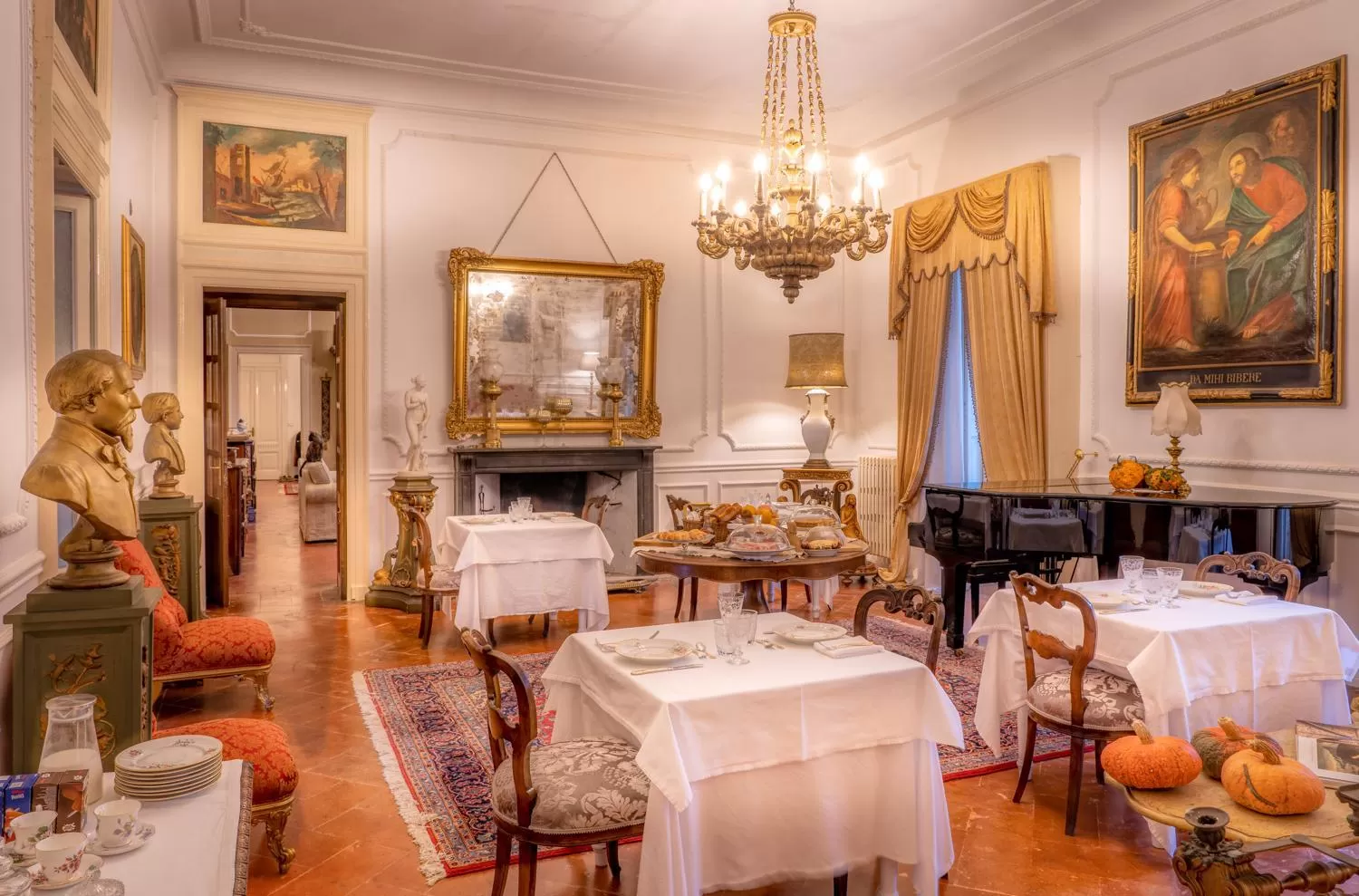 Breakfast in Palazzo Cavagna Sangiuliani