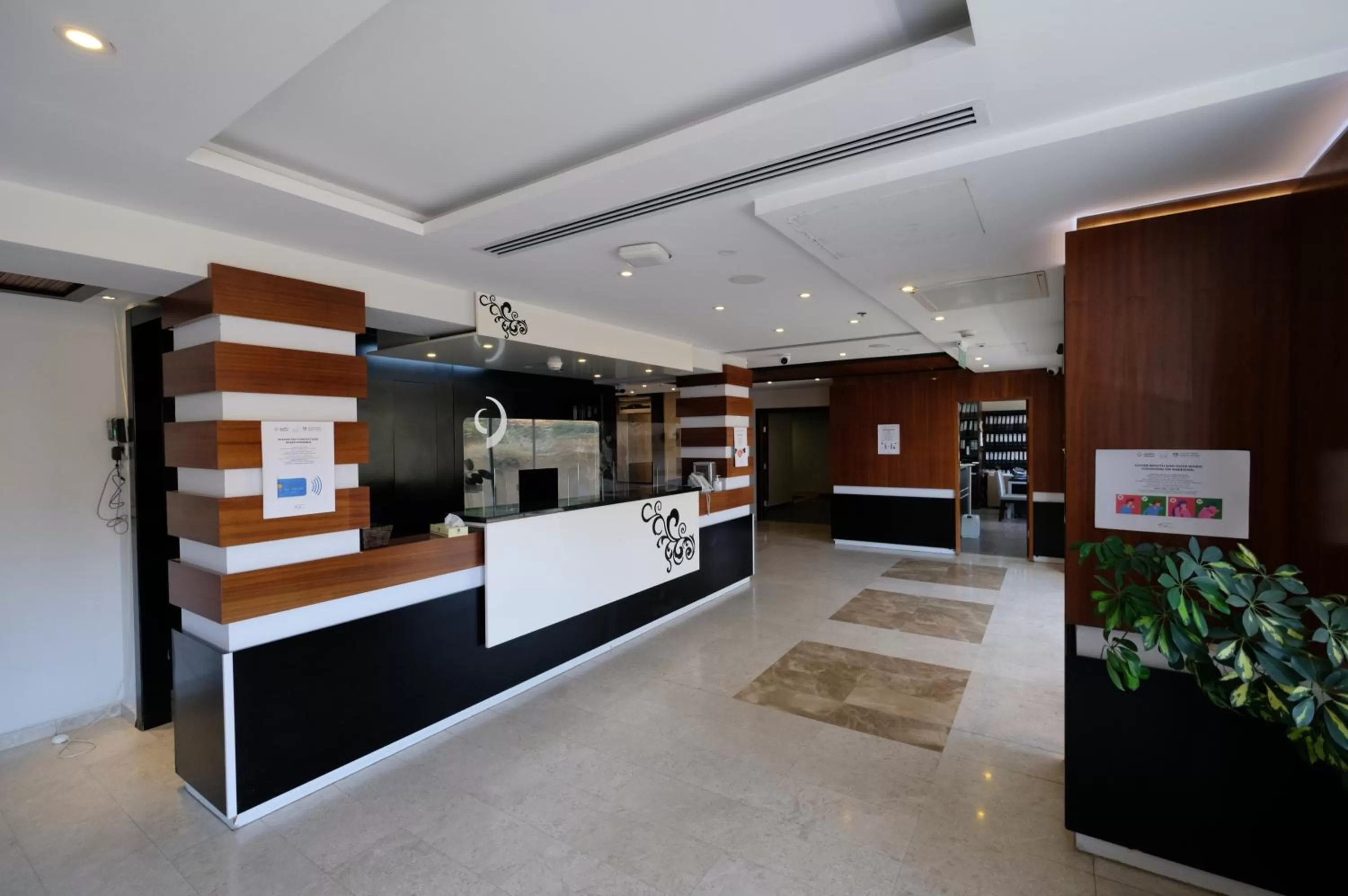 Lobby or reception in Ambassador City Hotel - Bethlehem